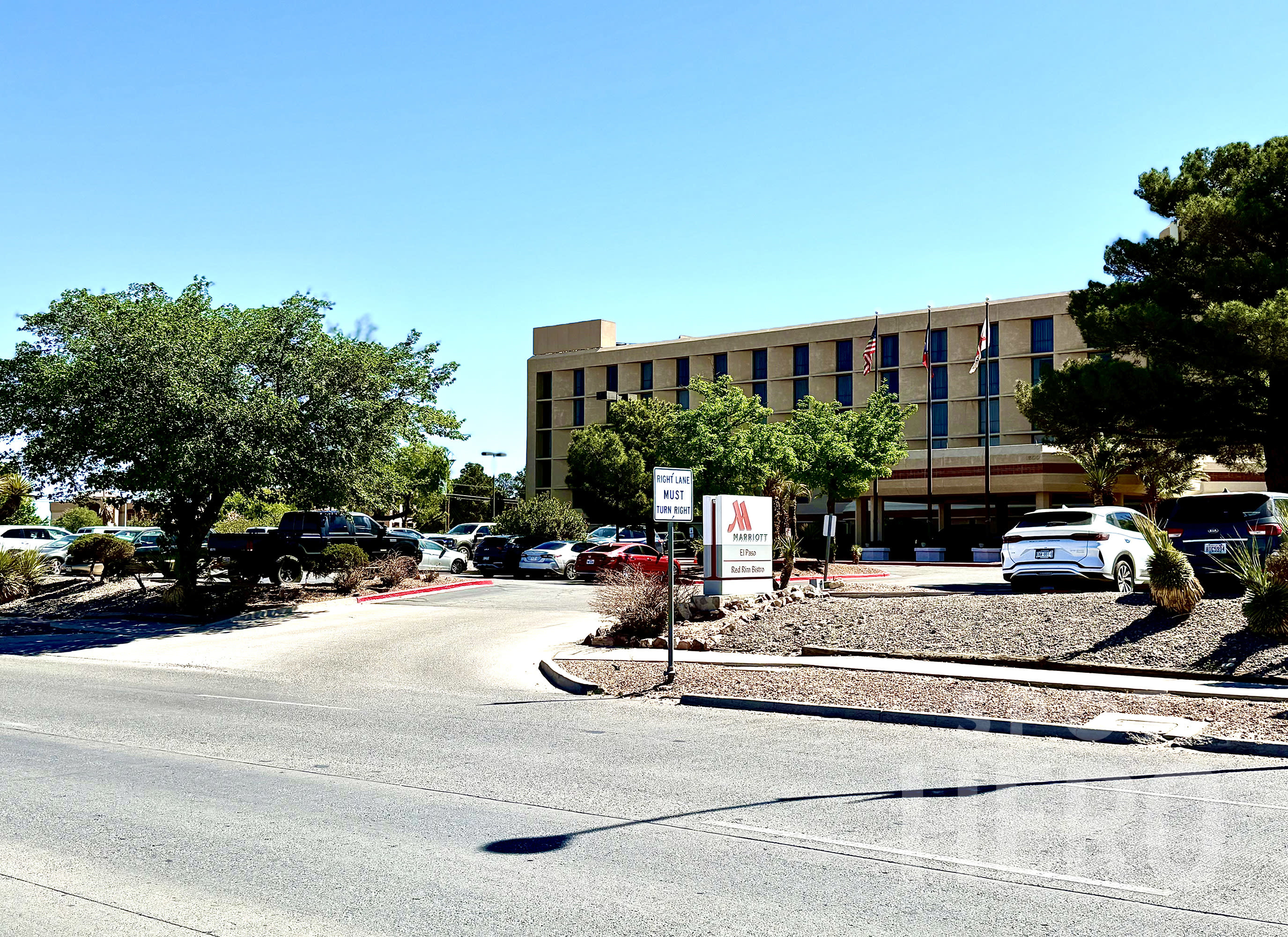 Photo of Marriott El Paso - Uncovered Self Park