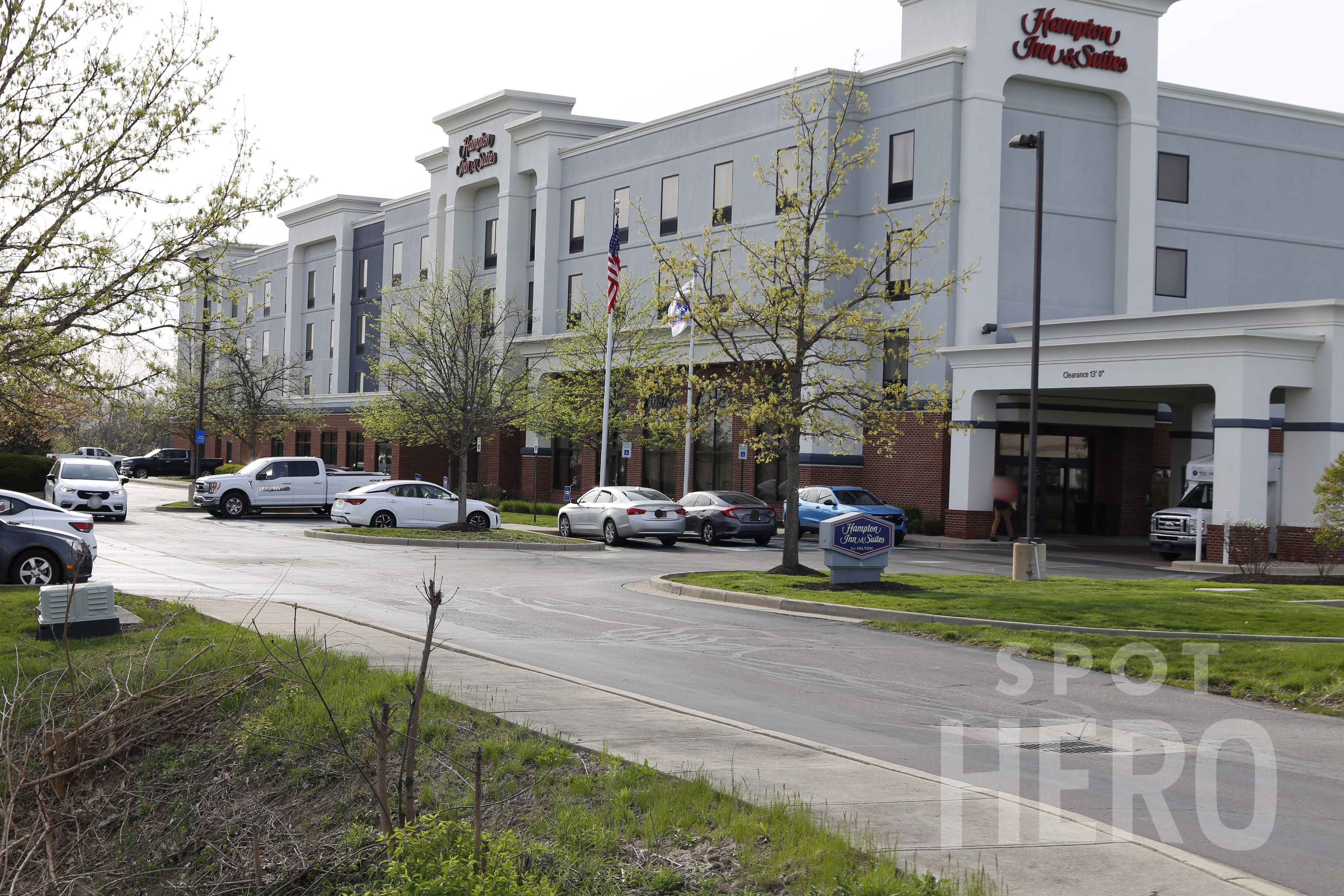 Photo of Hampton Inn & Suites Indianapolis Airport - Uncovered Self Park