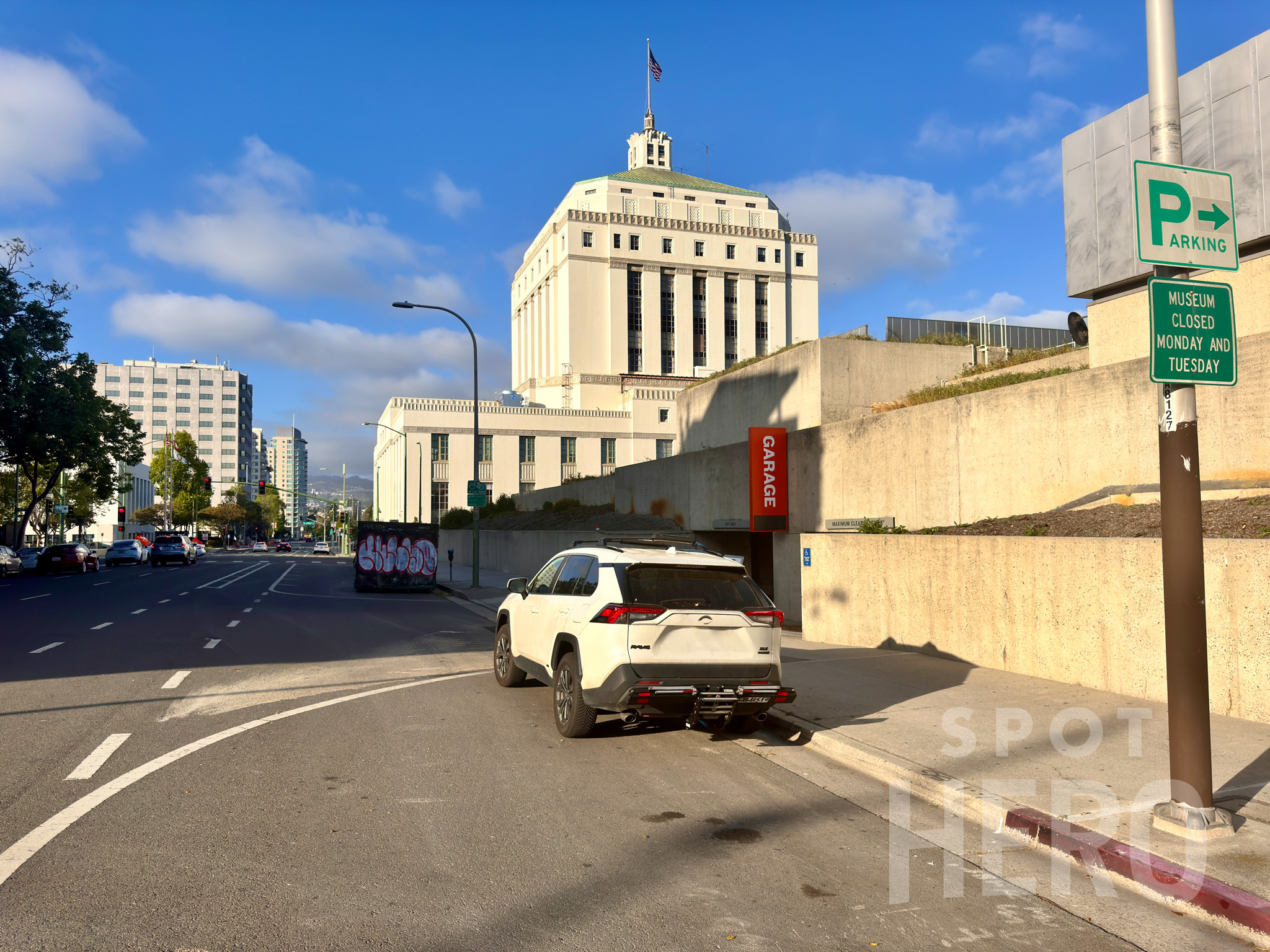 Photo of 1108 Oak St. (1000 Oak St.) - Oakland Museum of California Garage