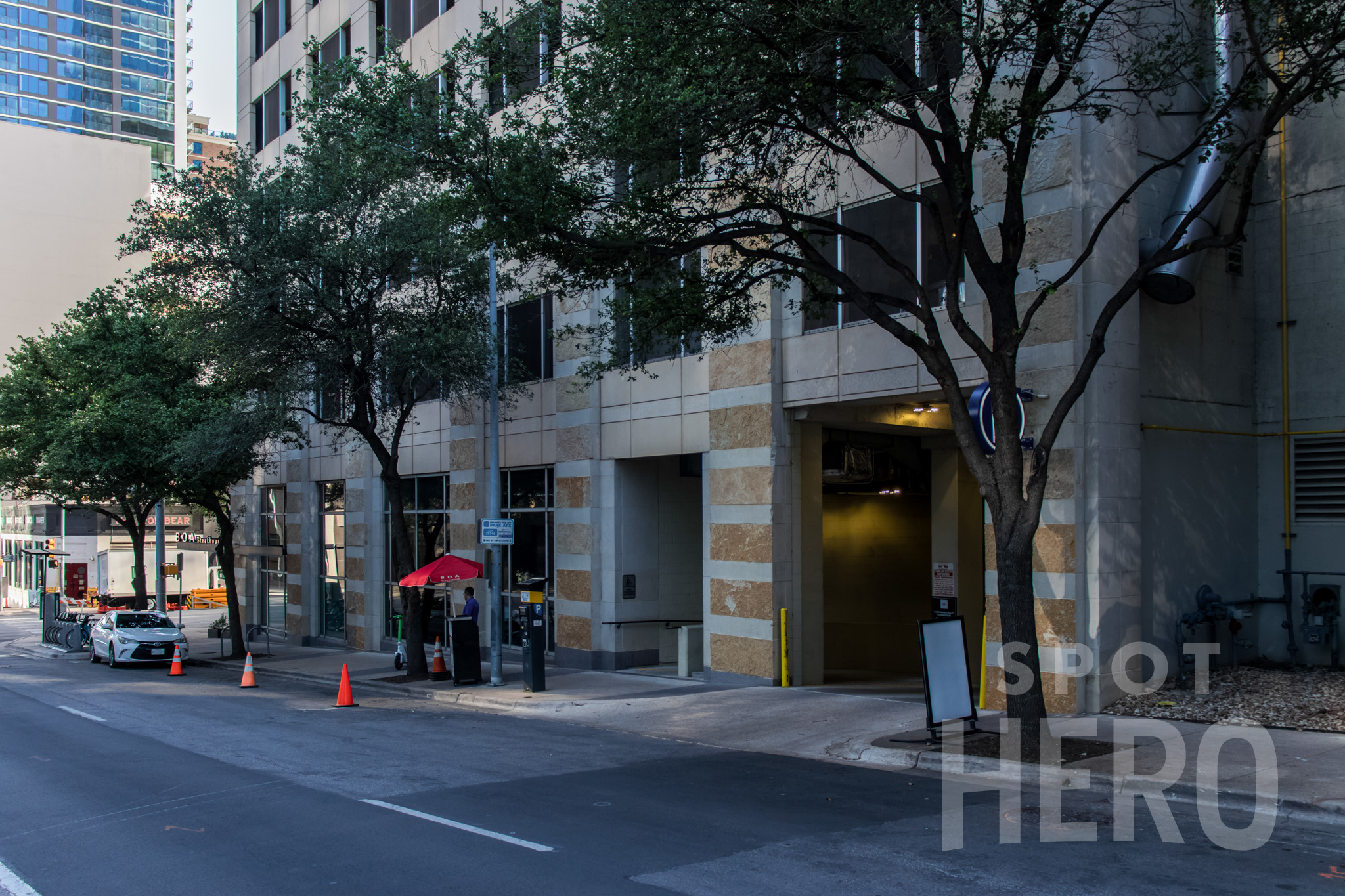 Photo of 641 Lavaca St. (300 W 6th St.) - Garage