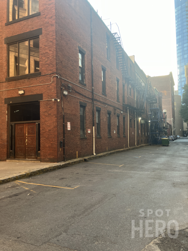 Photo of 13-19 Stanhope St. - Spot #3