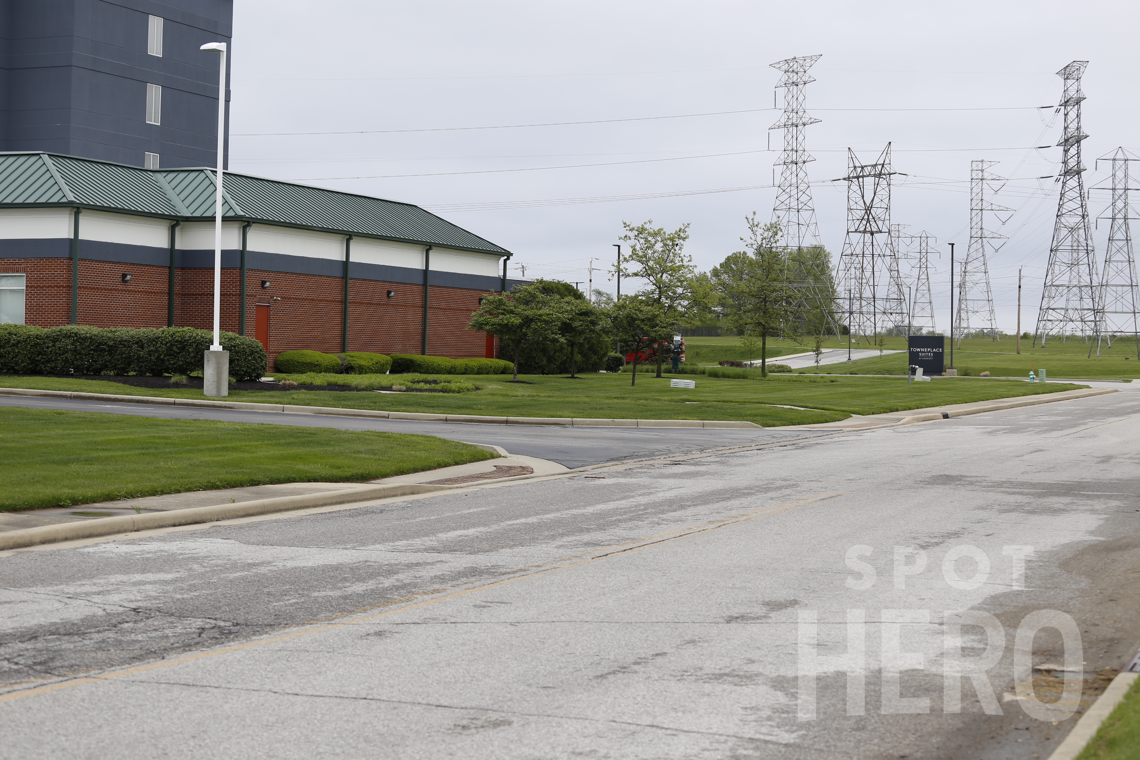 Photo of Hilton Garden Inn Indianapolis Airport - Uncovered Self Park