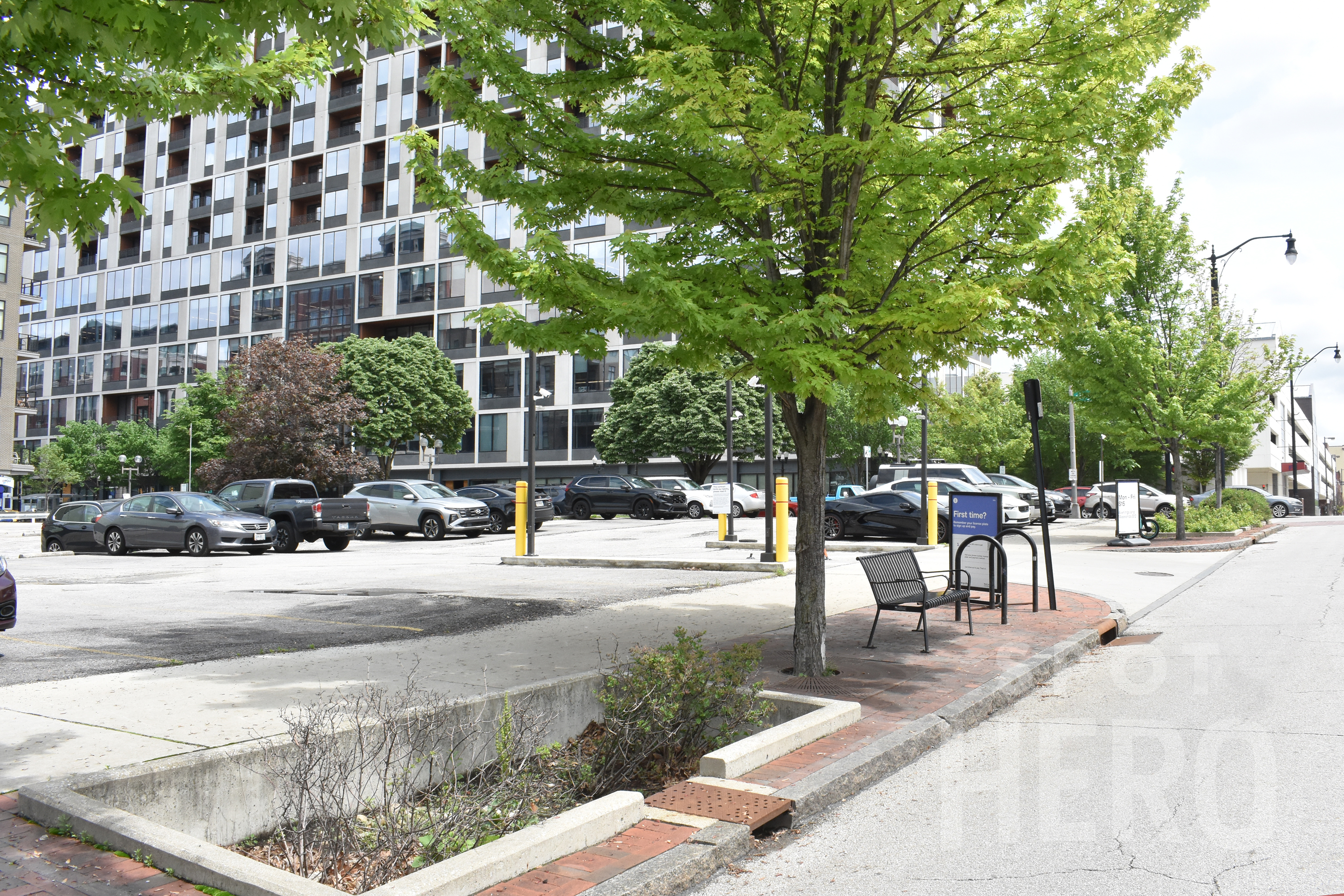 Photo of 12 W Main St. (269 S High St.) - Main & High Lot