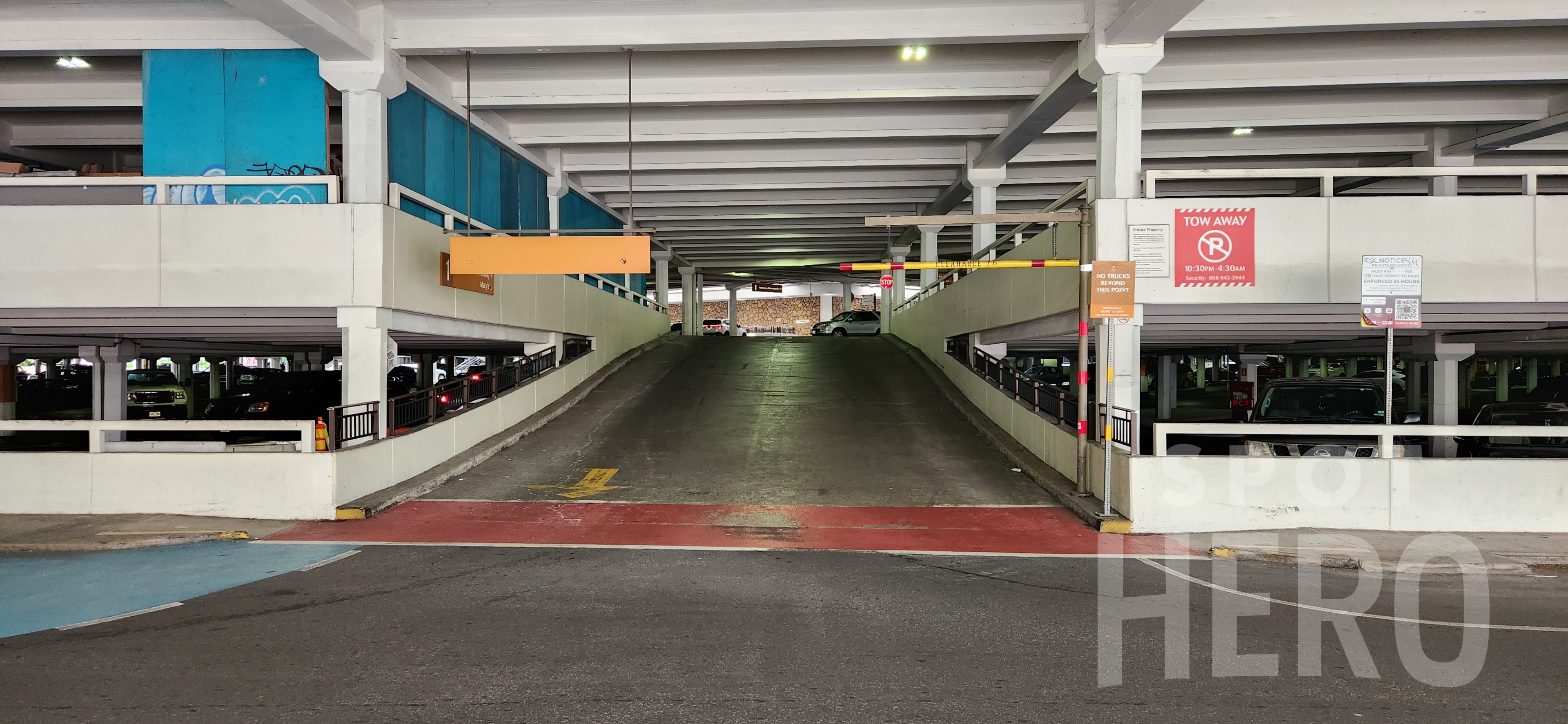 Photo of 1 Mahukona St. (1450 Ala Moana Blvd.) - Ala Moana Center Garage