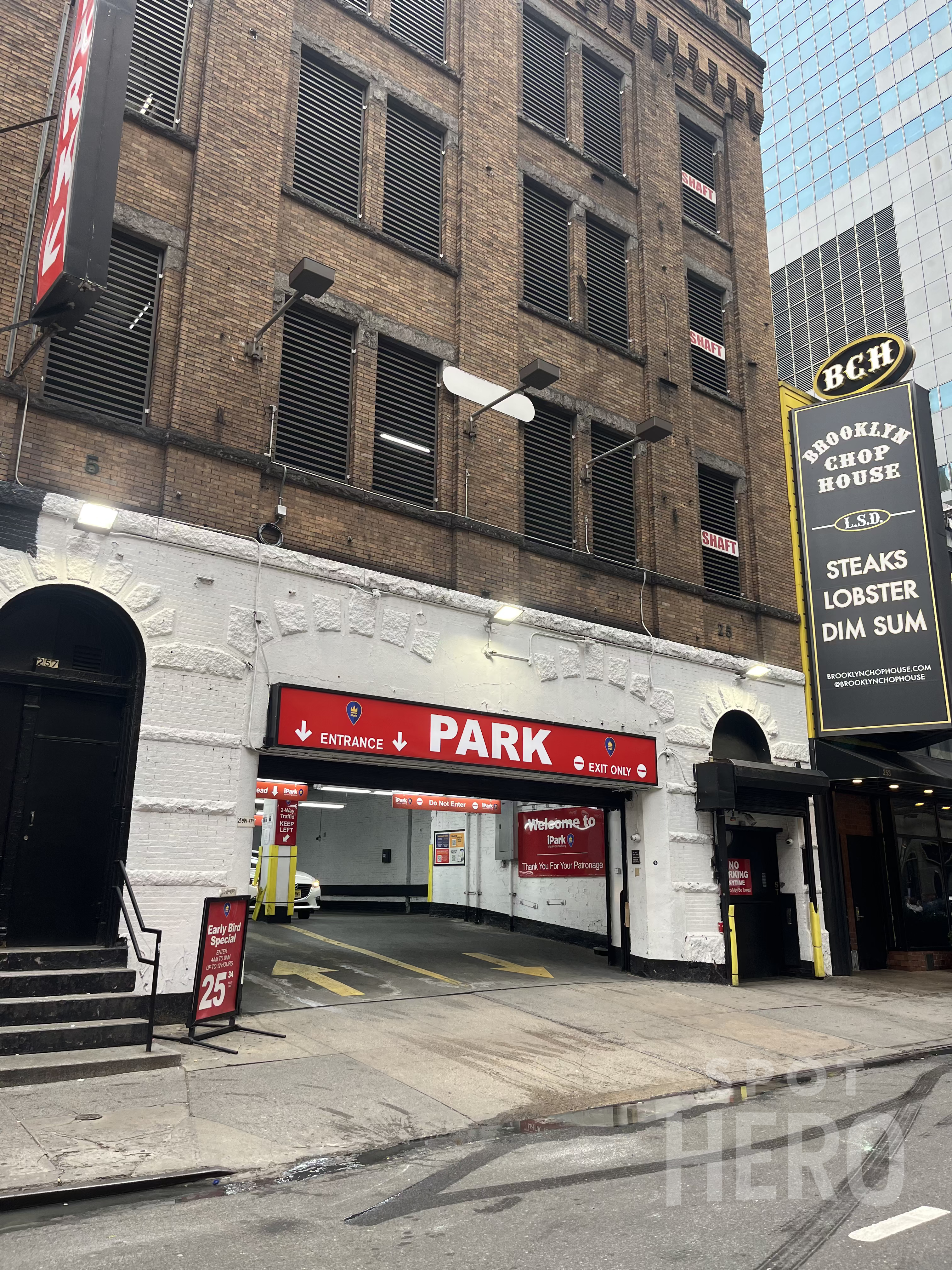 Photo of 259 W 47th St. - Valet Garage