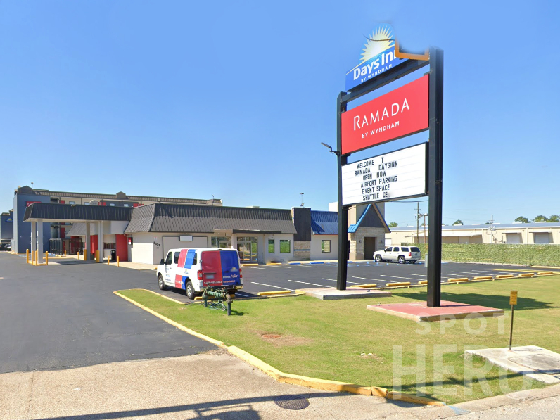 Photo of Days Inn/Ramada MSY - Uncovered Self Park