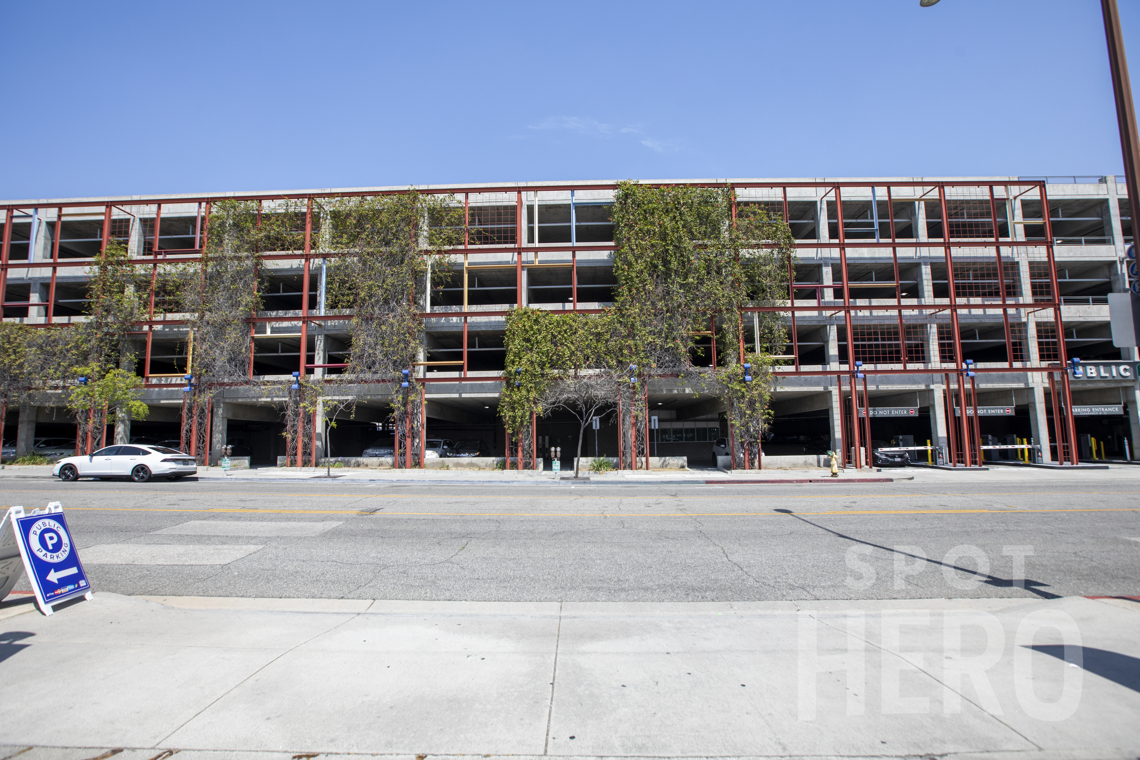 Photo of 231 N Orange St. (212 W California Ave.) - Garage (Lot SQ46L)