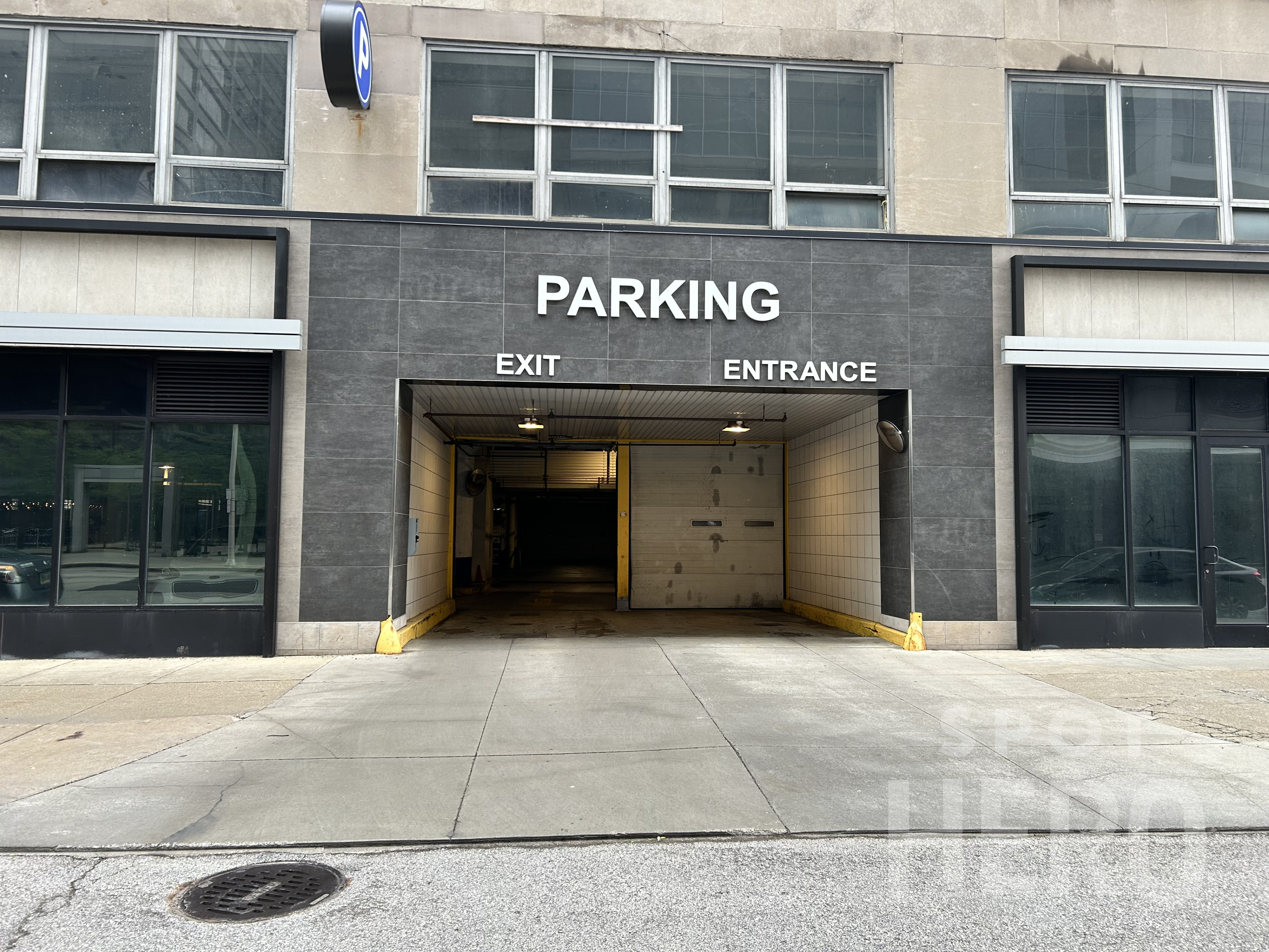 Photo of 708 Saint Clair Ave. NE - IMG/Lincoln Garage