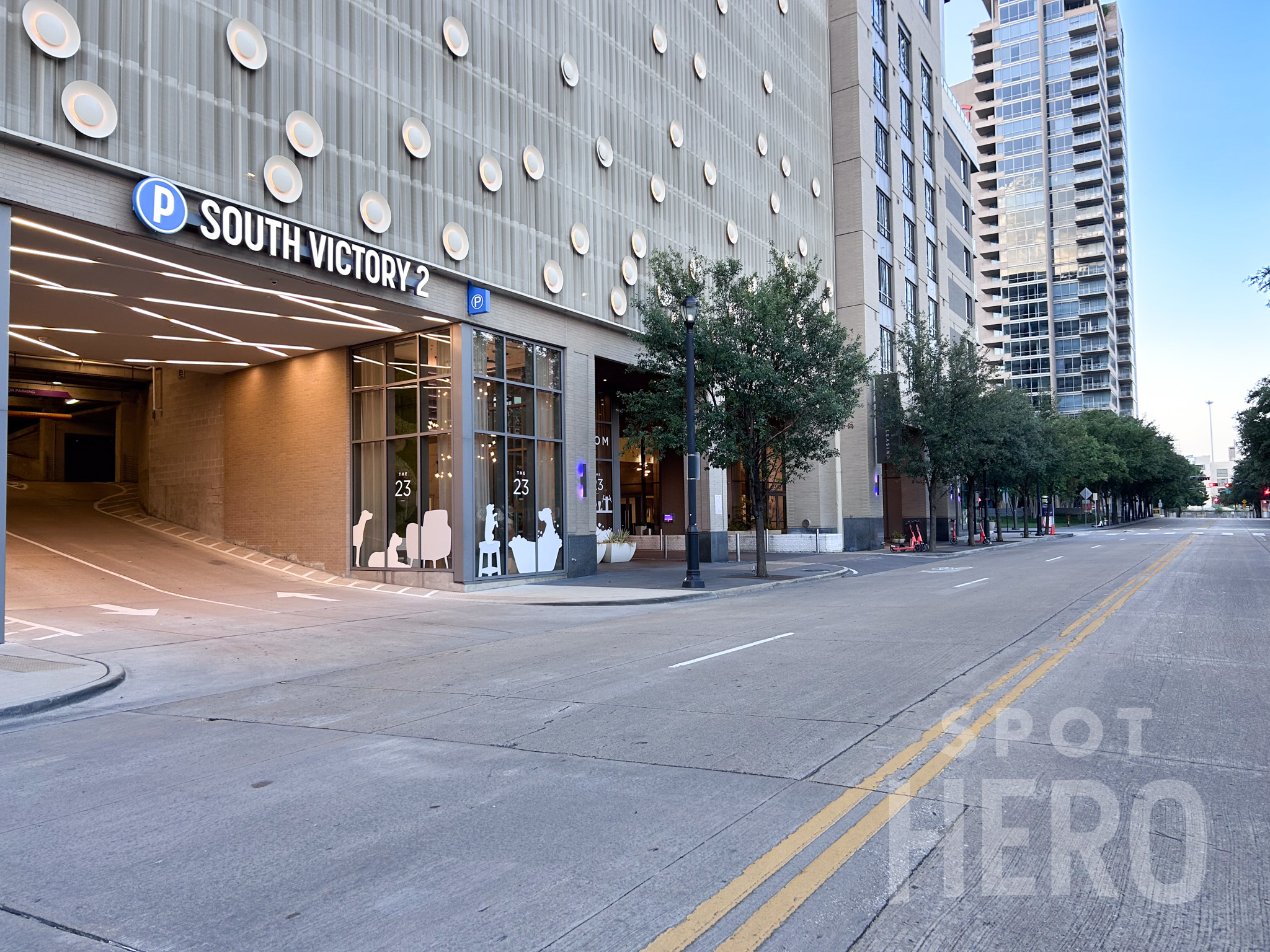 Photo of 2100 Victory Ave. - Garage