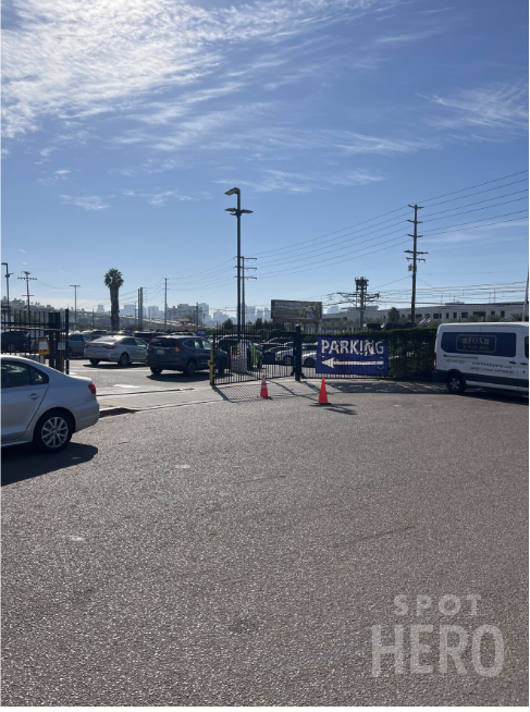 Photo of Fox Auto Parks SAN - Uncovered Valet