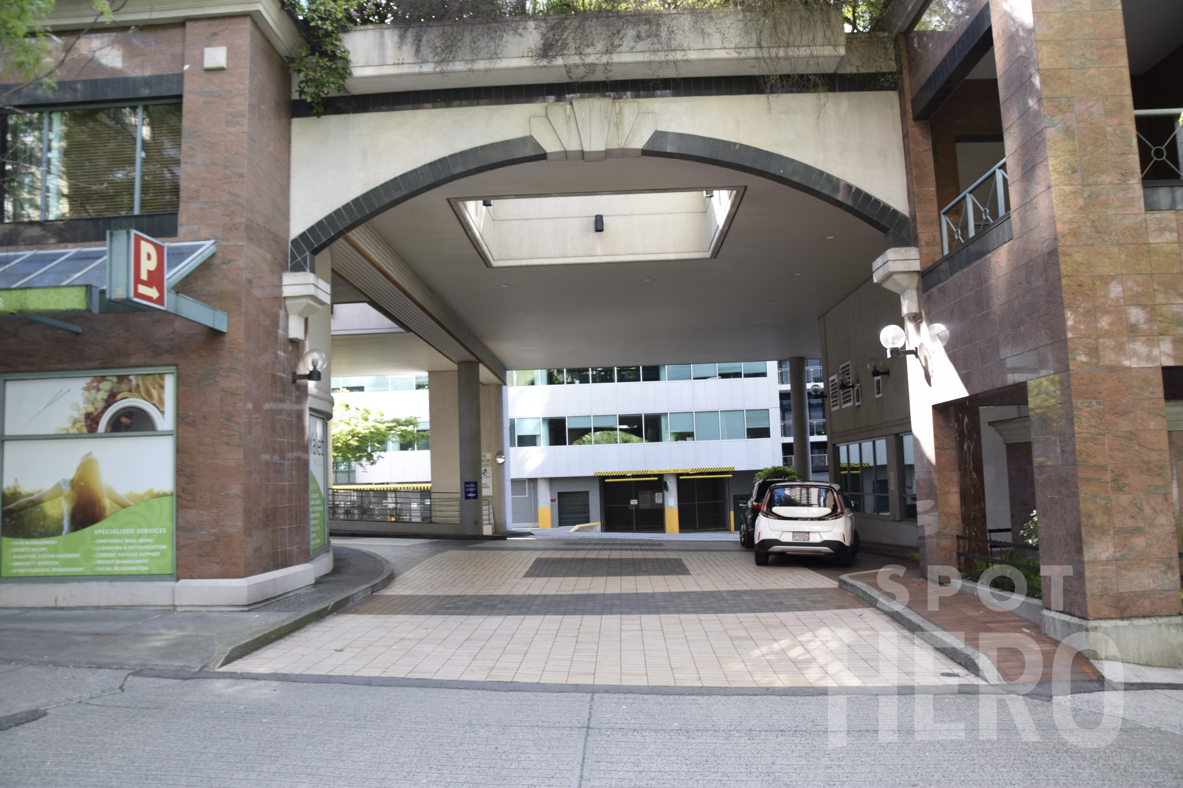Photo of 838 Hamilton St. - Rosedale on Robson Hotel Garage 971