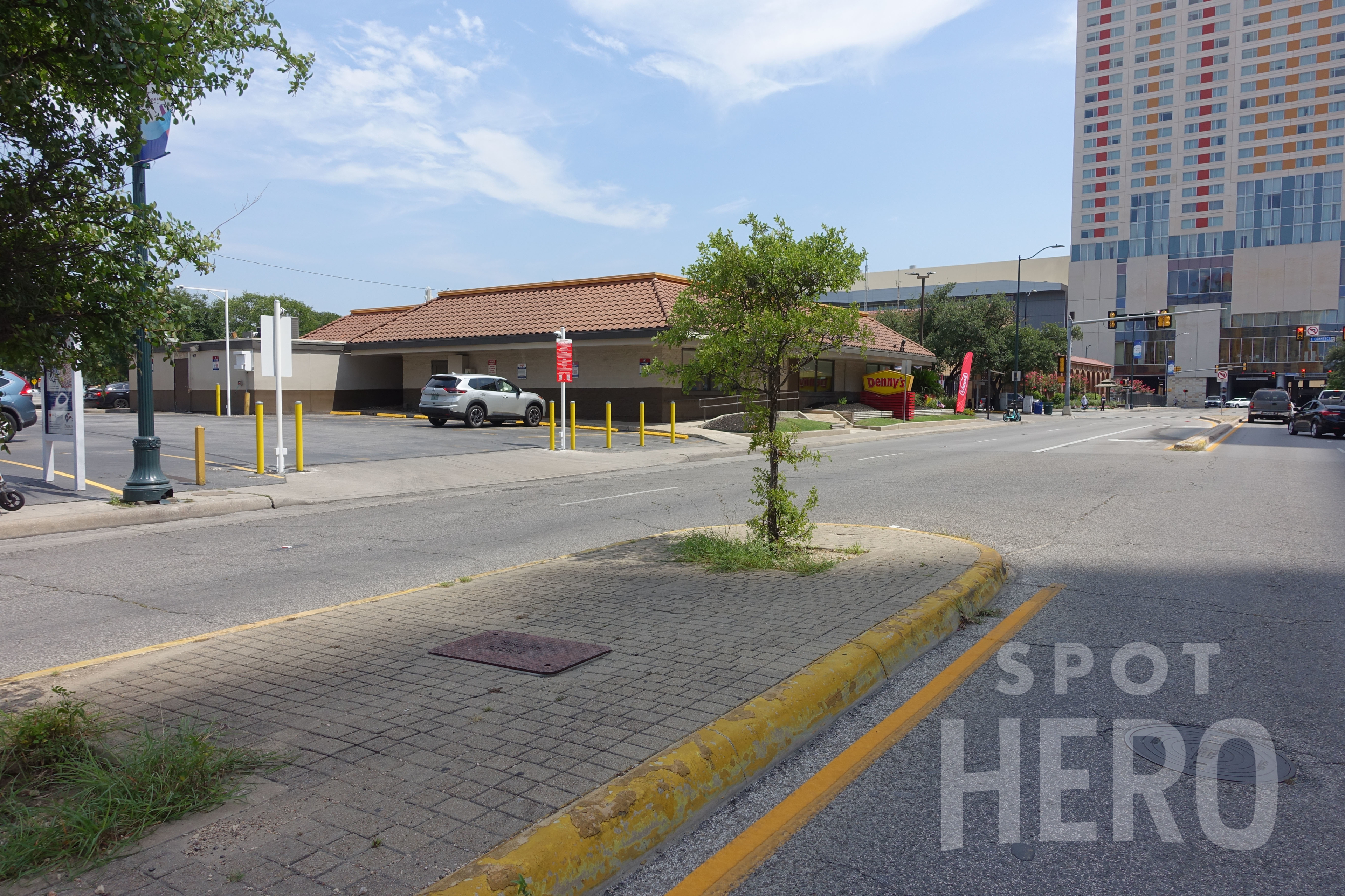 Photo of 164 Bowie St. (903 E Commerce St.) - Lot 1725