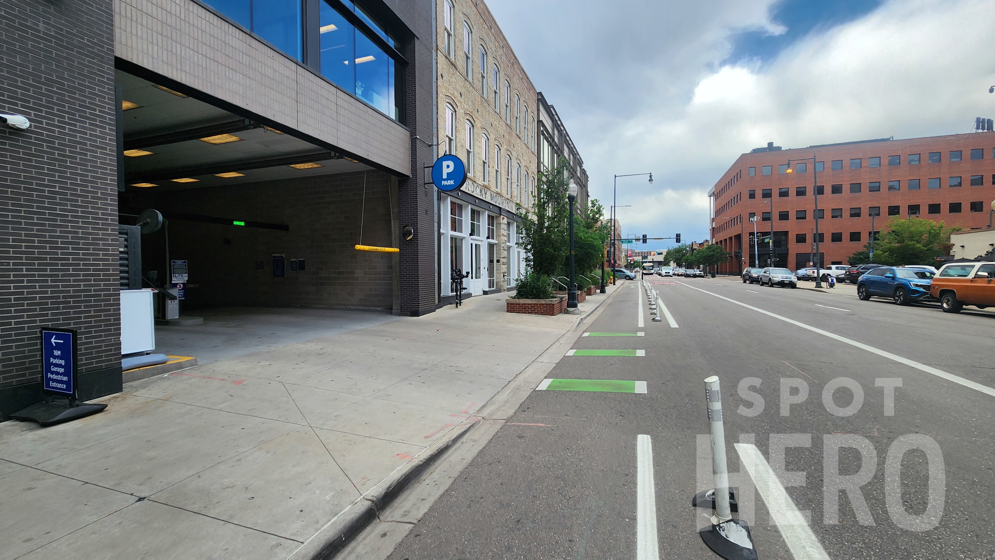 Photo of 1524 Market St (1550 Market St.). - 16M Garage