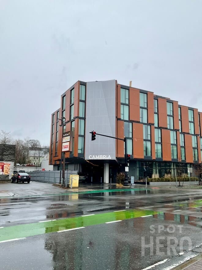 Photo of 515 Somerville Ave. - Valet