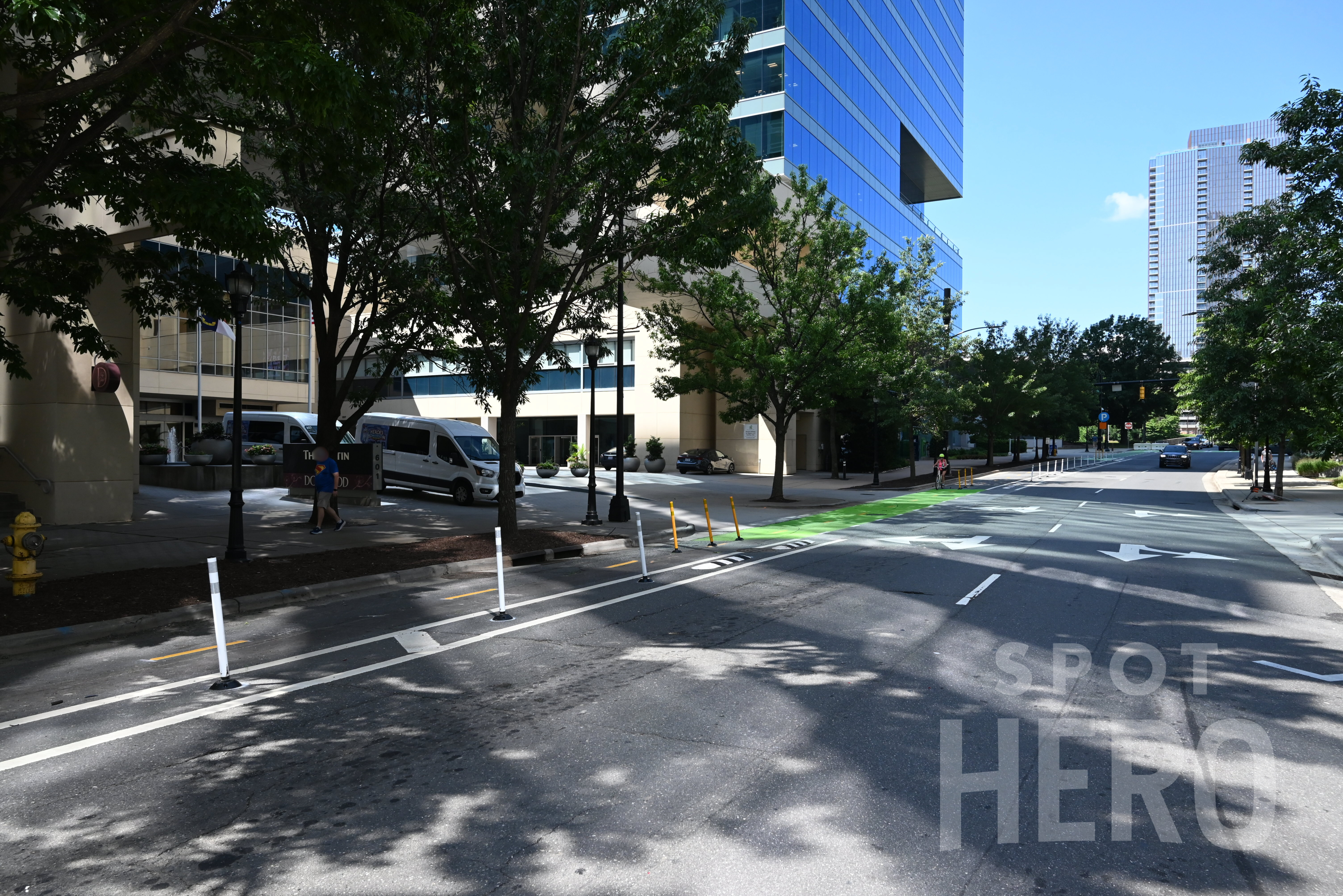 Photo of 601 S College St. - Westin Charlotte Valet Stand