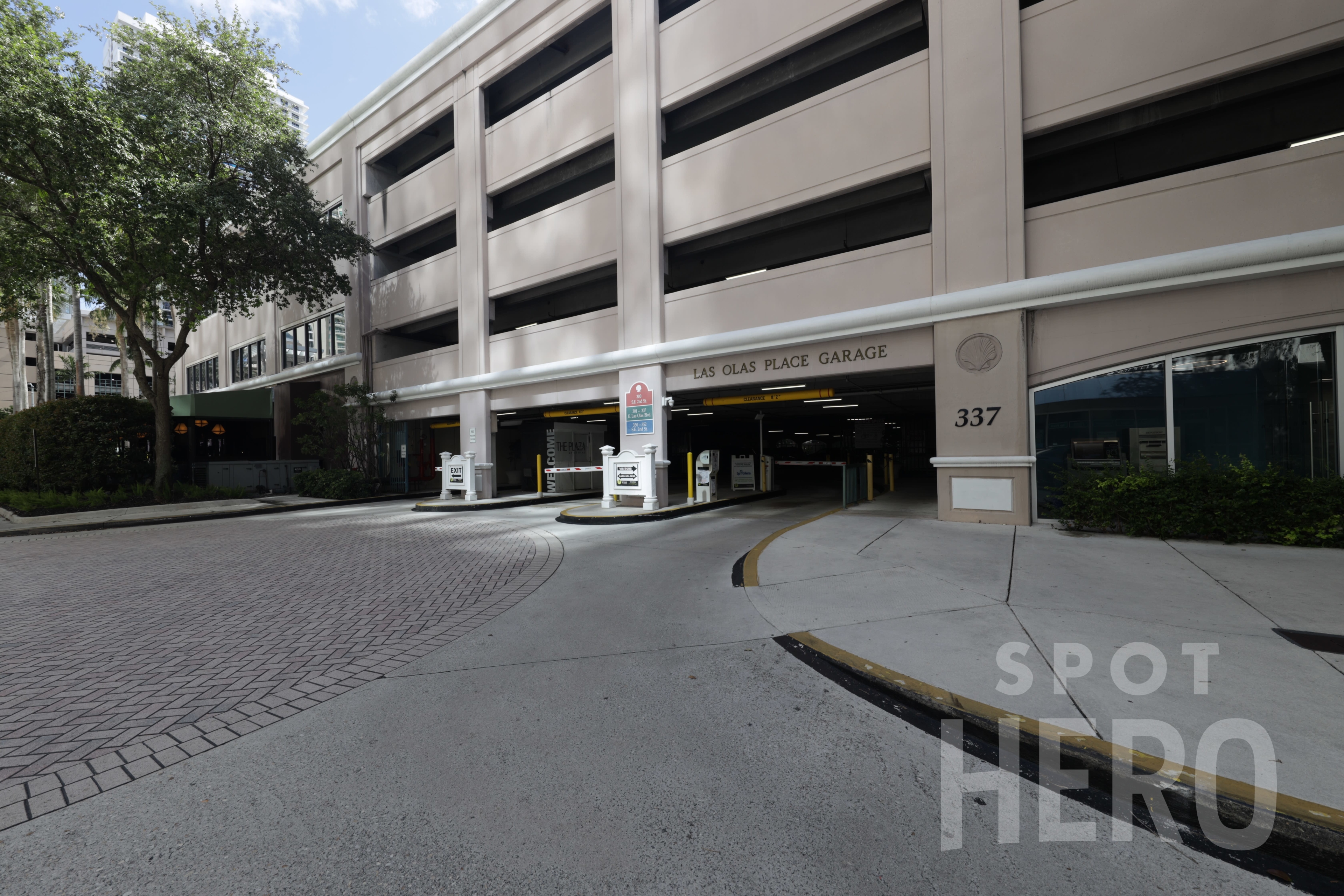 Photo of 337 SE 4th Ave Las Olas Pl. (301 Las Olas) - The Plaza at Las Olas Garage