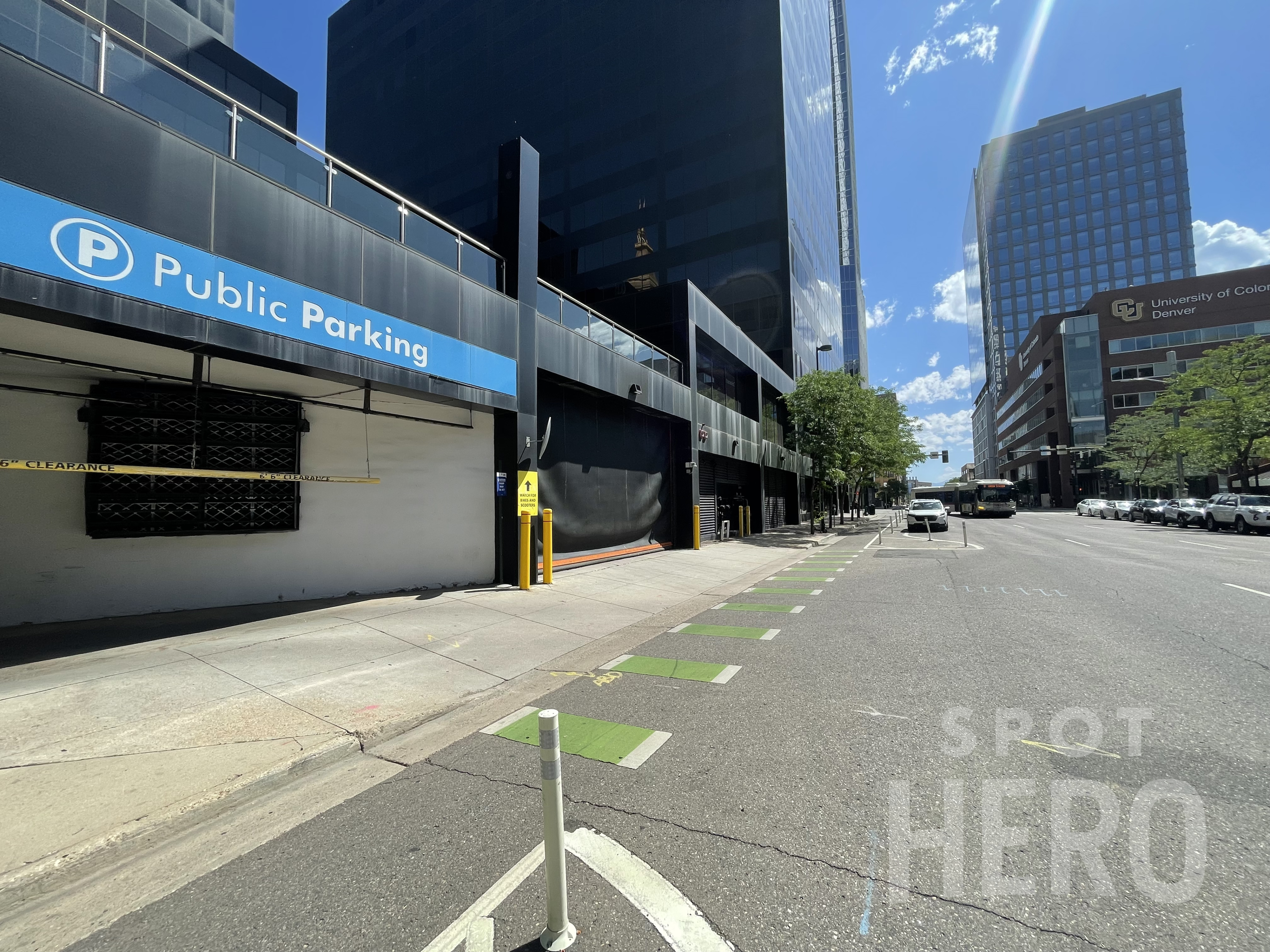 Photo of 1550 Lawrence St. (1515 Arapahoe St.) - Park Central Garage