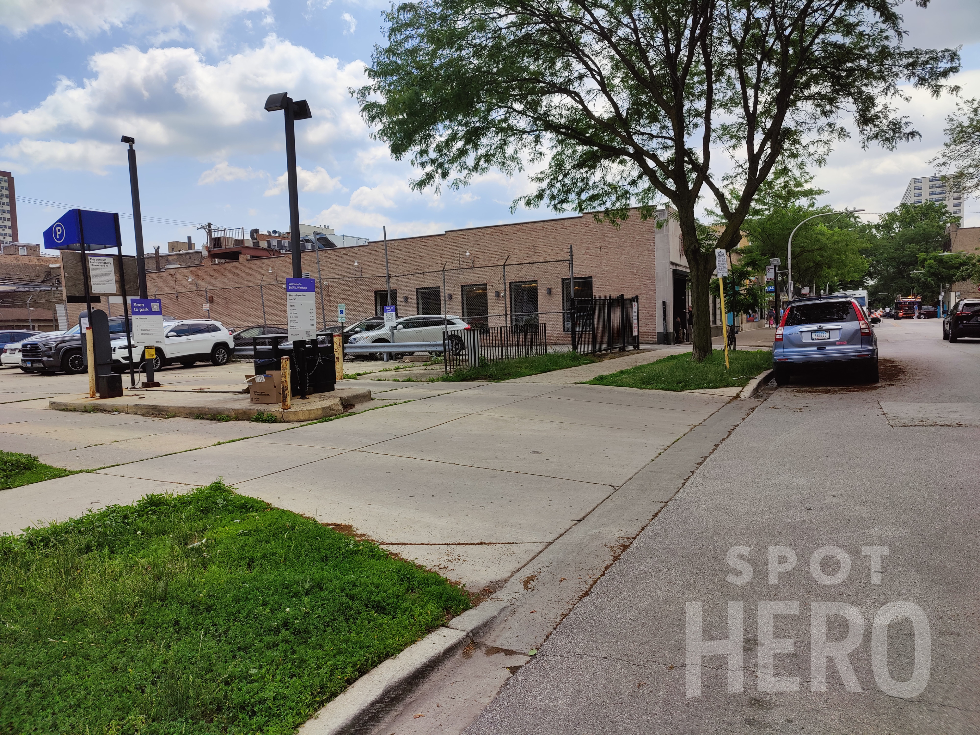 Photo of 5017 N Winthrop Ave.