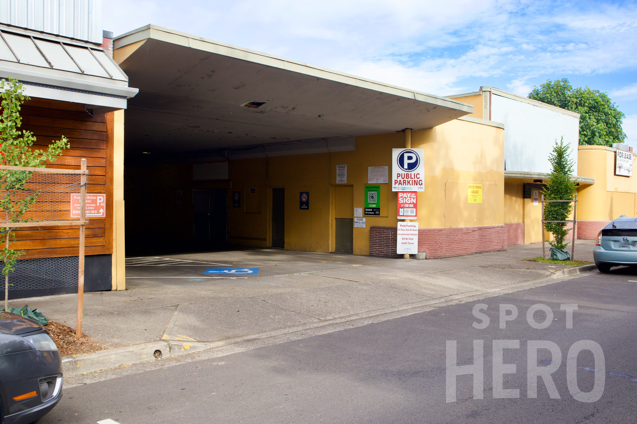 Photo of 987 Pearl St. - Greyhound Garage (E0819)