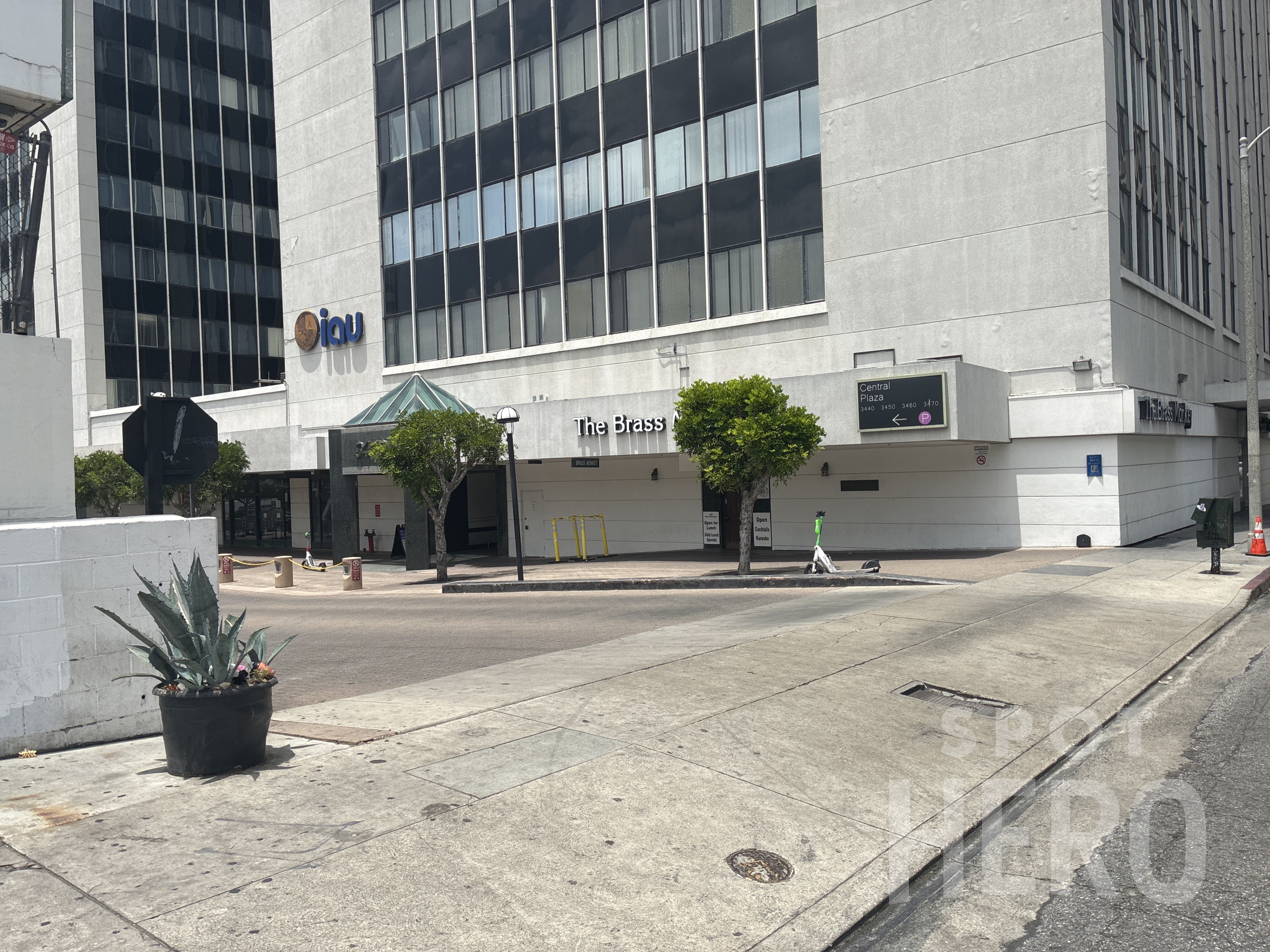 Photo of 697 S Mariposa Ave. - (3470 Wilshire Blvd.) - Central Plaza Garage