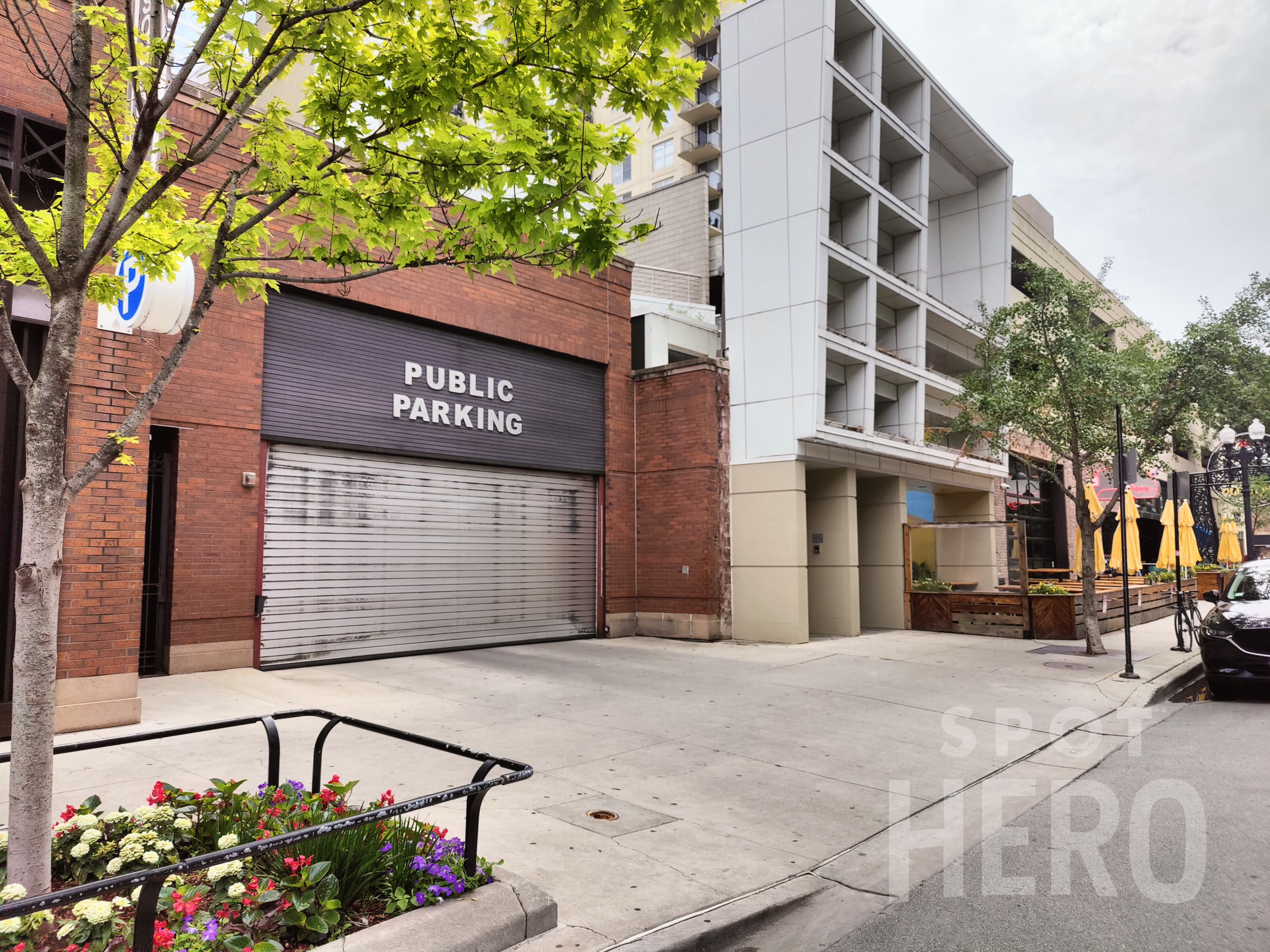 Photo of 1225 N Wells St. - Old Town Chicago Apartments