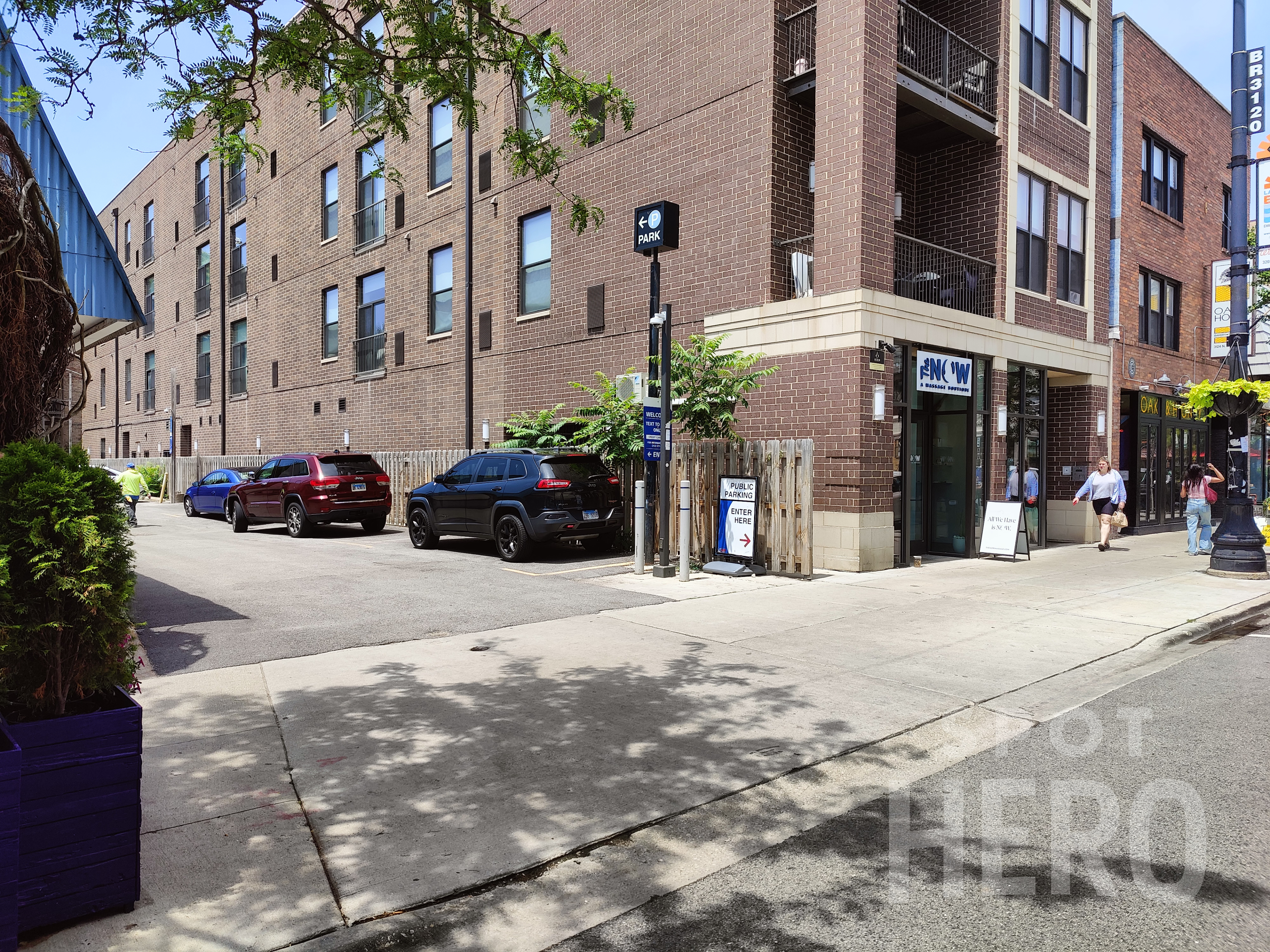 Photo of 3116 N Broadway