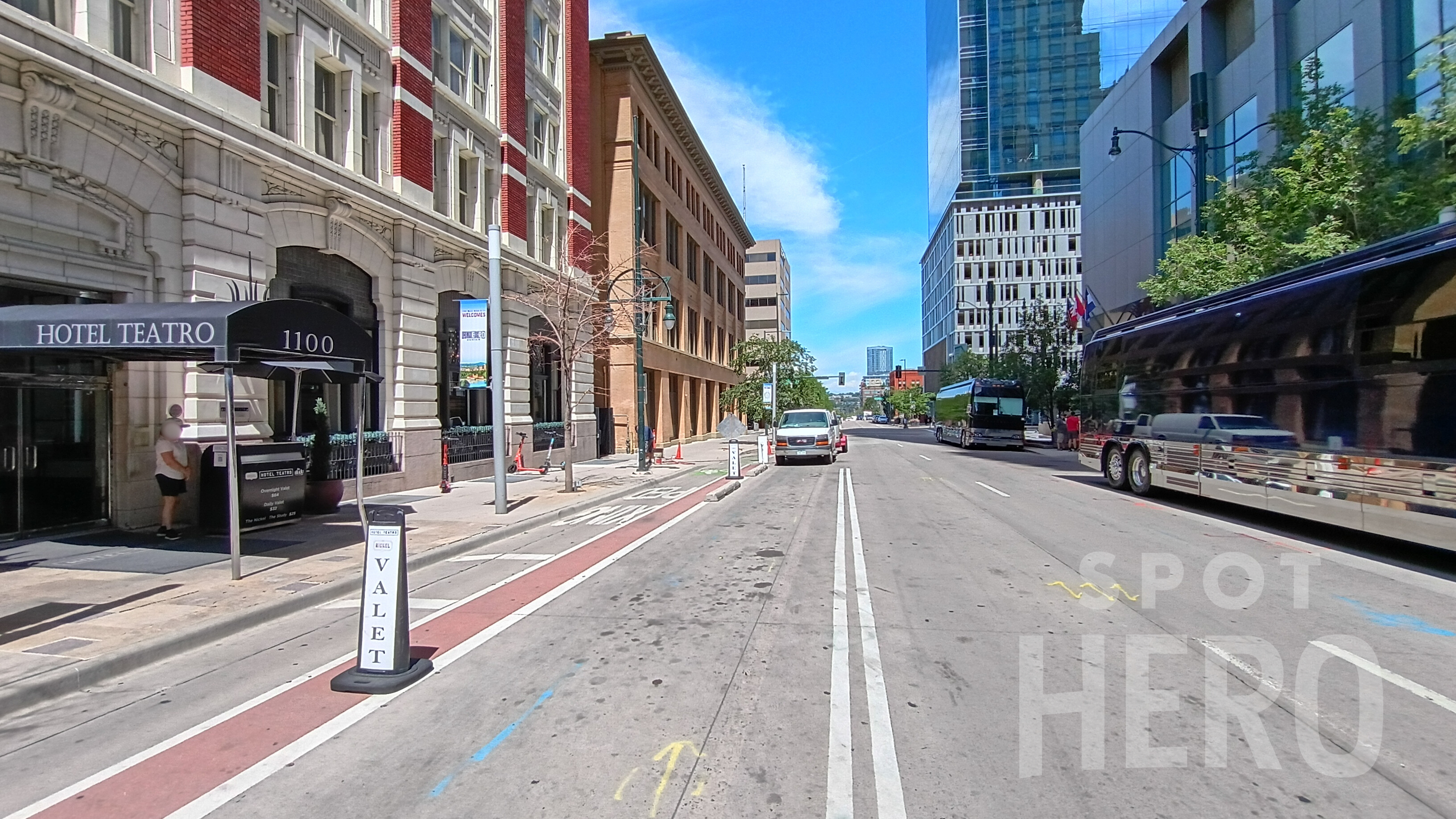 Photo of 1100 14th St. - Hotel Teatro Valet Stand