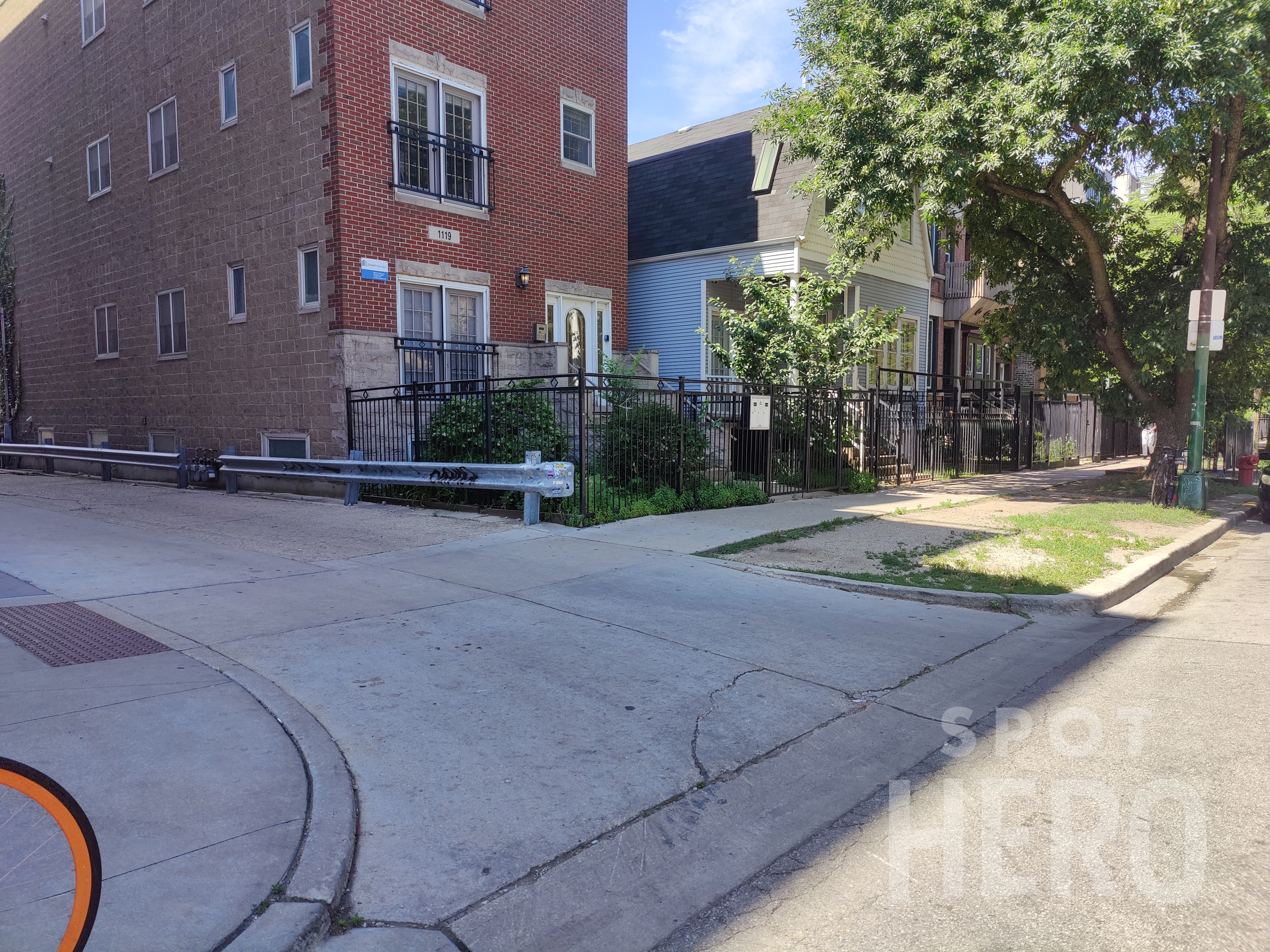 Photo of 1119 W Addison St. - Spot #2