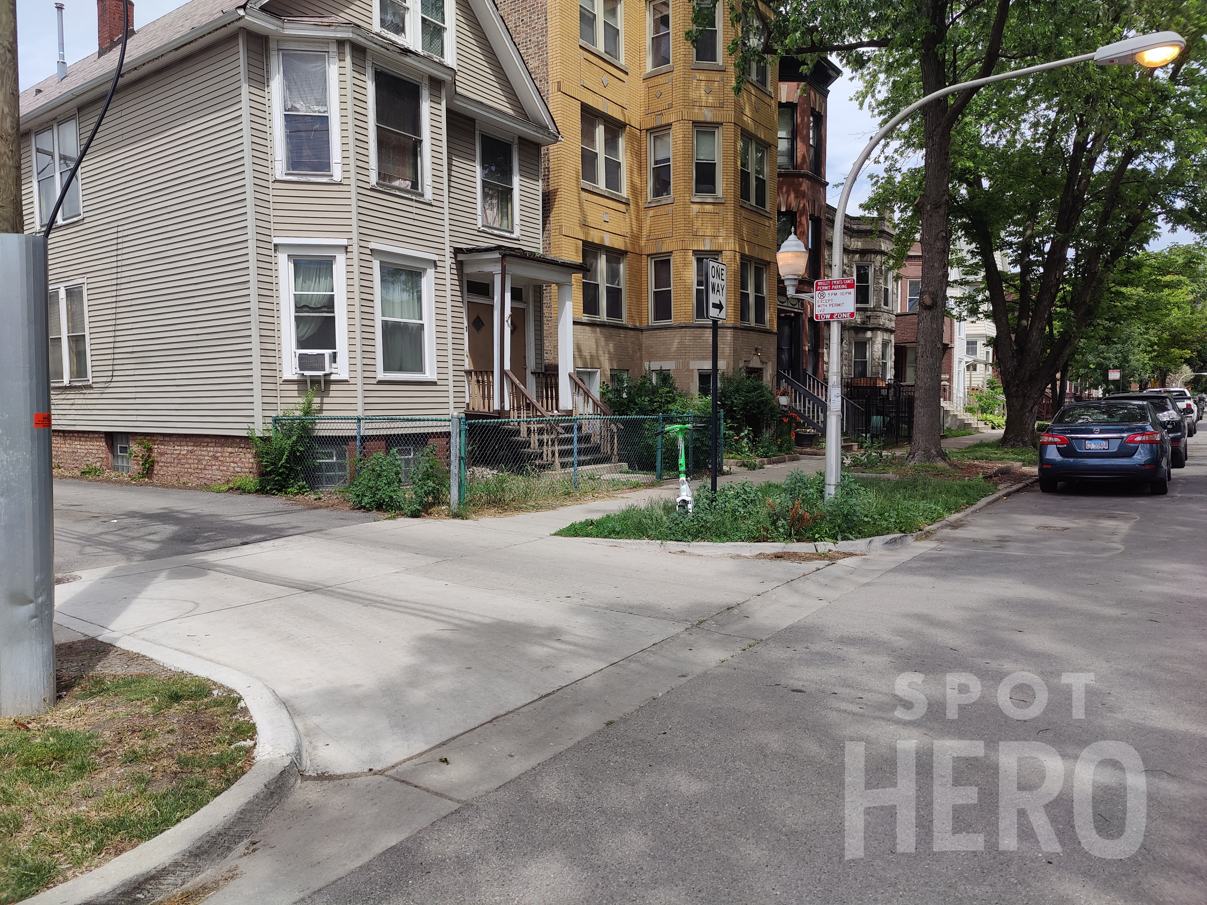 Photo of 3602 N Hermitage Ave. - Spot P1