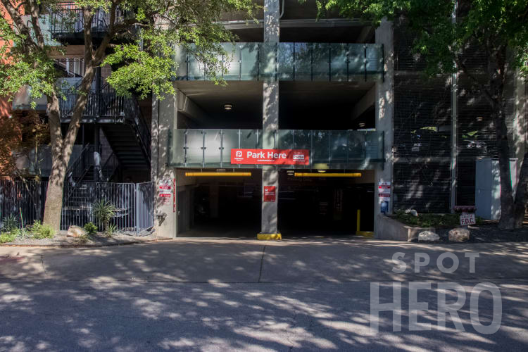 Photo of 1407 Eva St. - S Congress Garage (P3054)