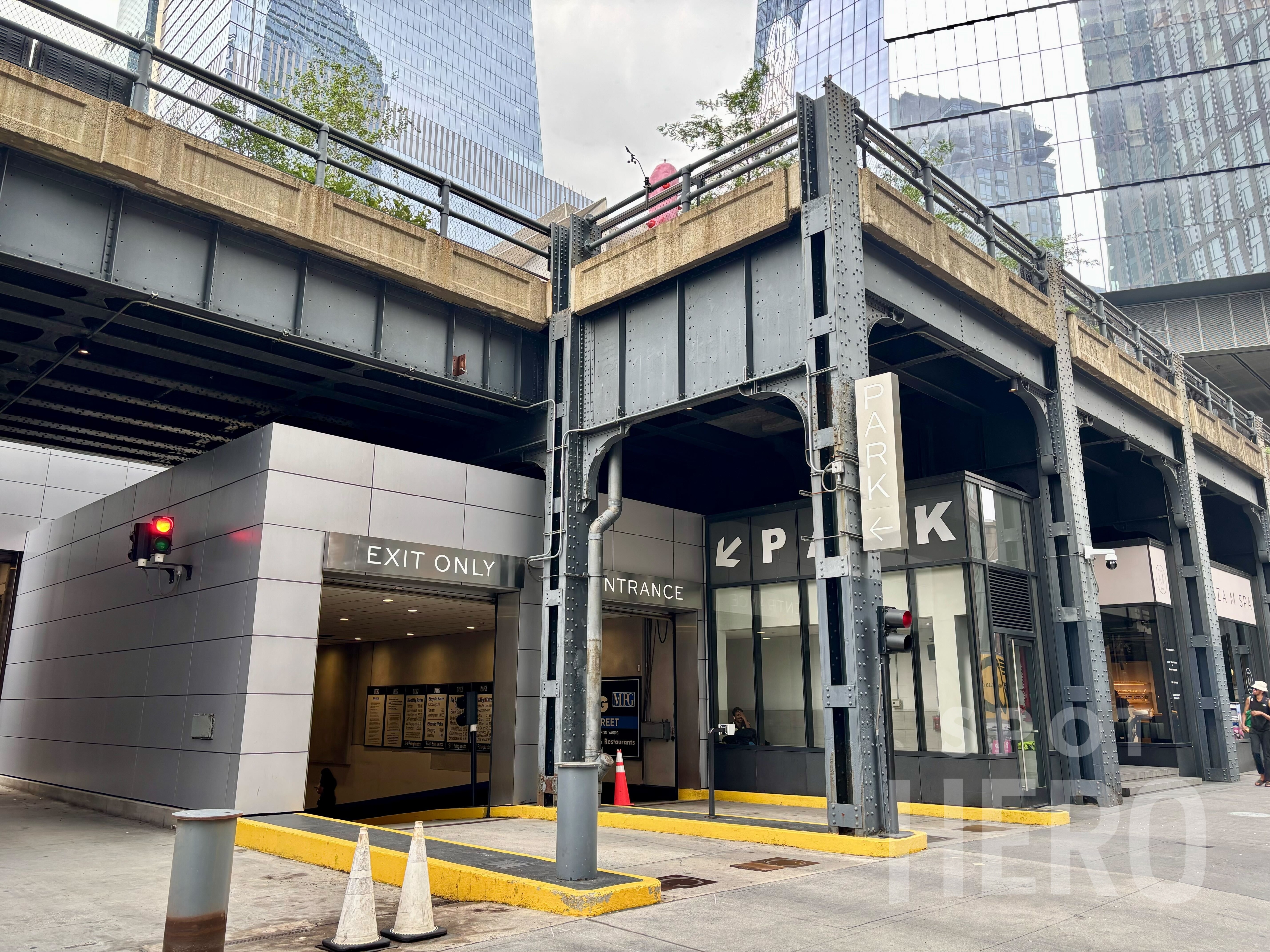 Photo of 545 W 30th St. - Valet Garage