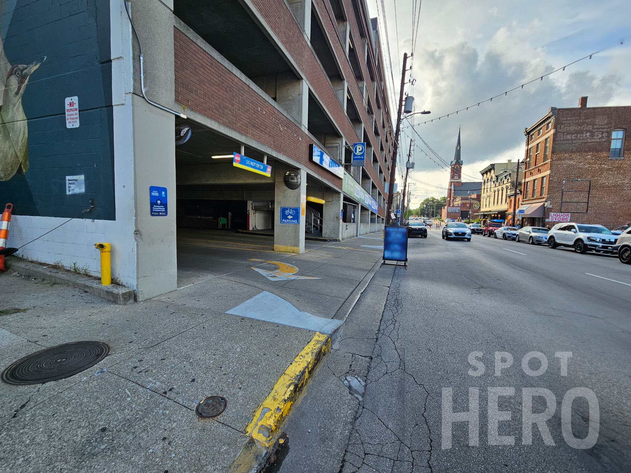 Photo of 350 W Short St. - Victorian Square Garage