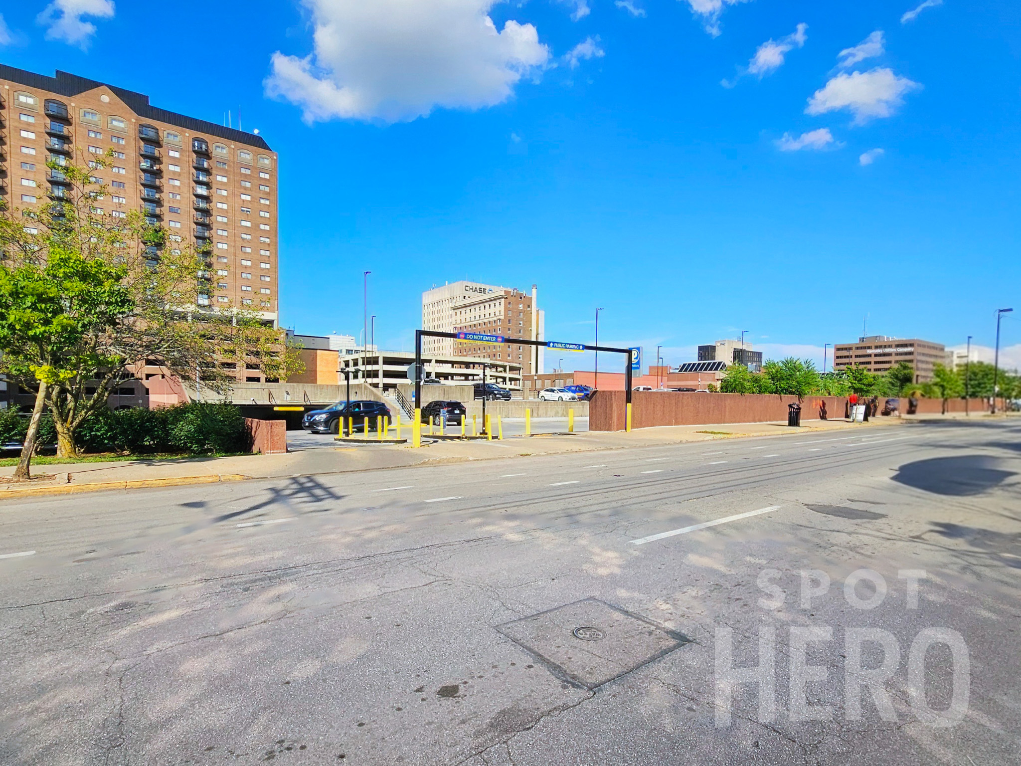 Photo of High St. (150 E Vine St.) - Transit Center Garage