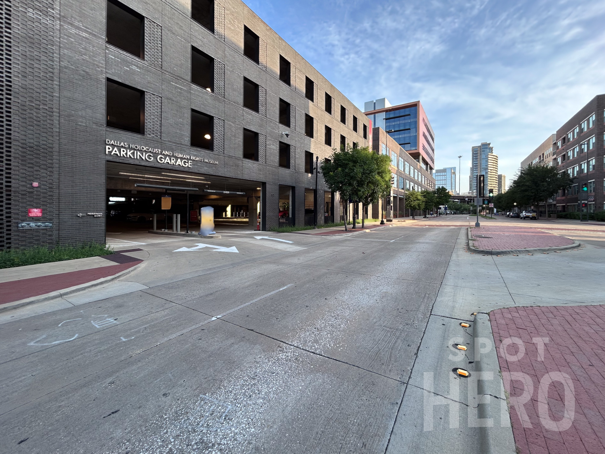 Photo of 333 N Houston St. - Garage (Lot 206)