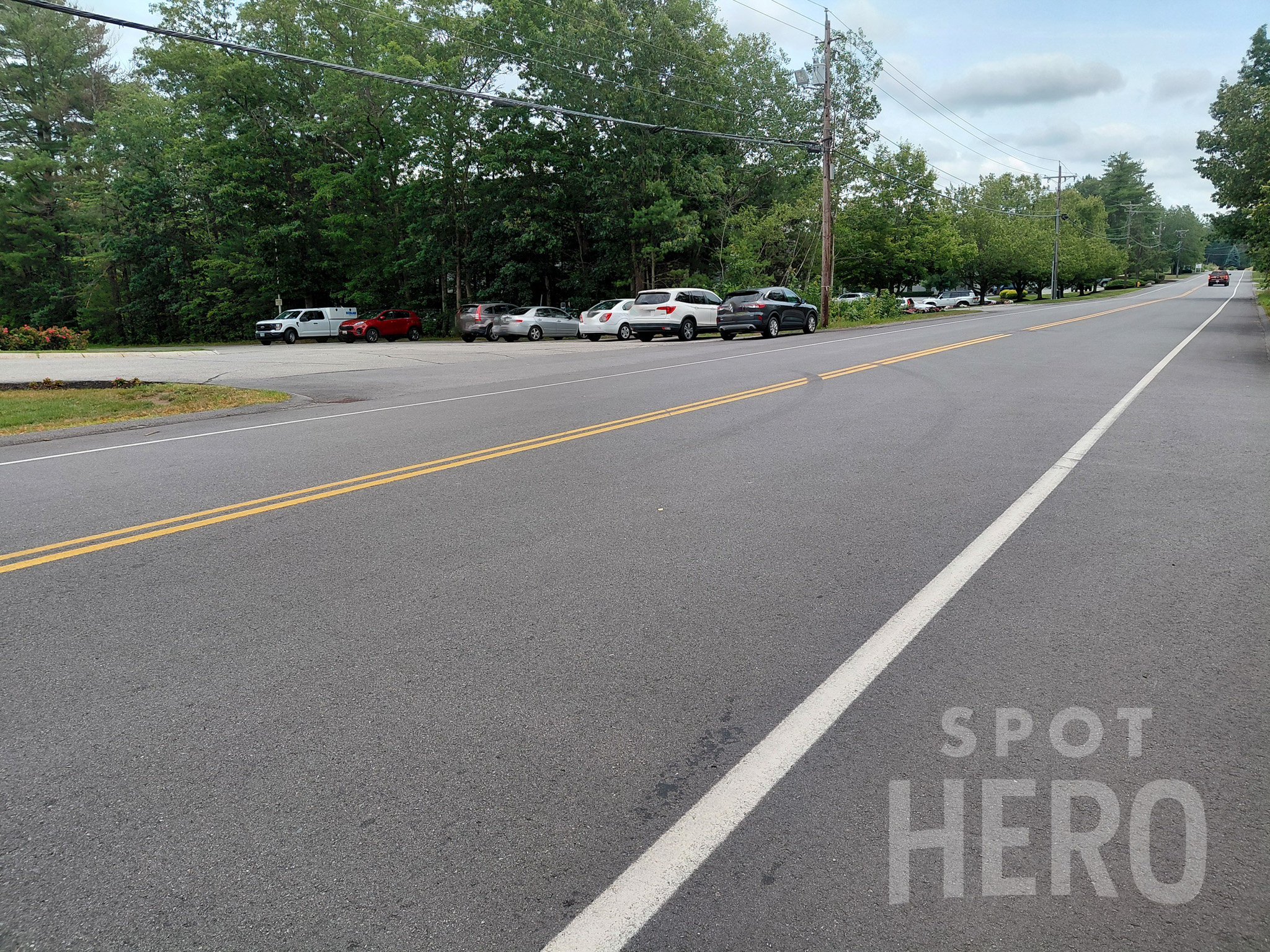 Photo of 3 Keewaydin Dr. (1 Keewaydin Dr.) - Holiday Inn Salem Lot