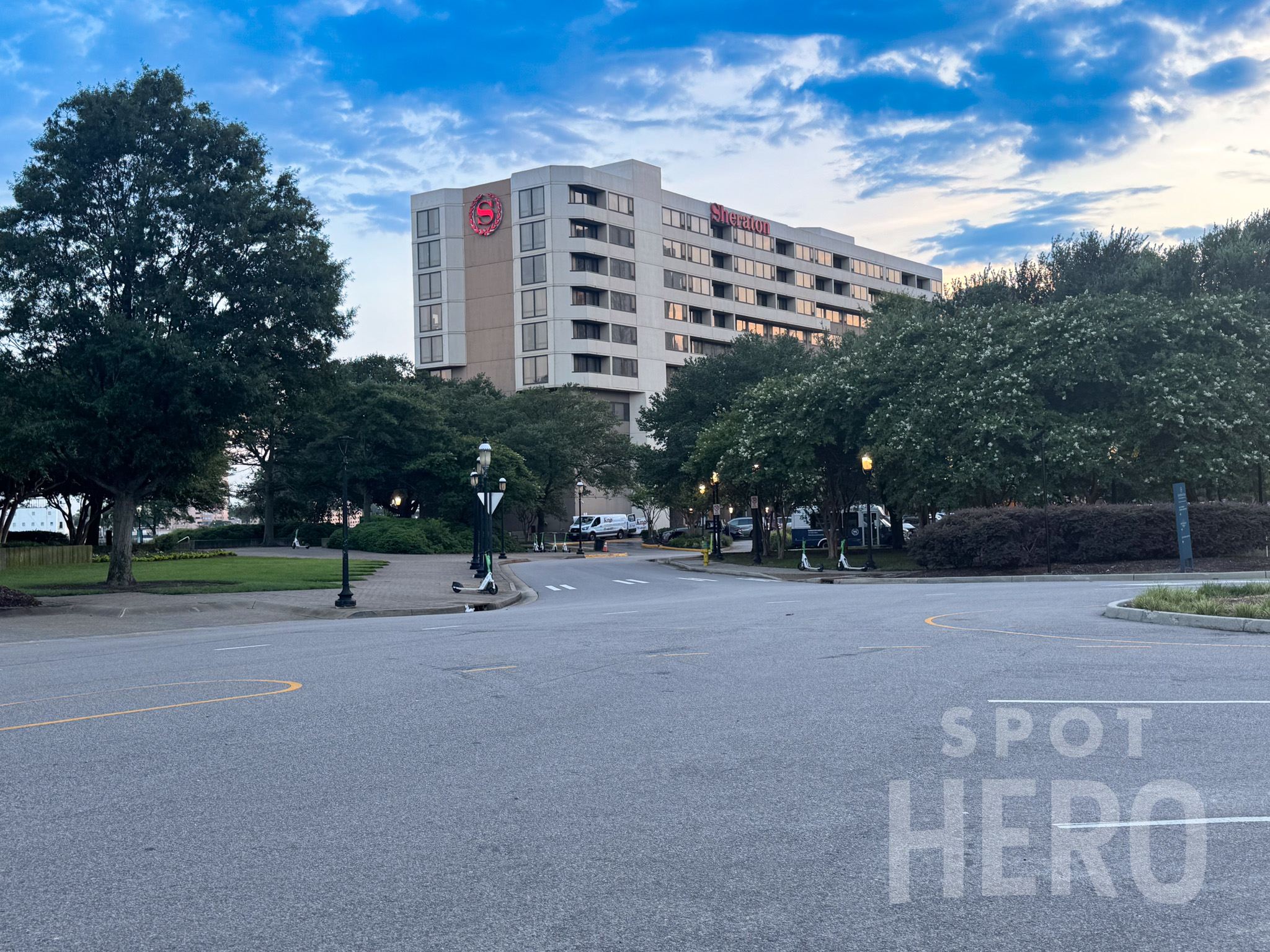 Photo of 777 Waterside Dr. - Sheraton Norfolk Waterside Valet
