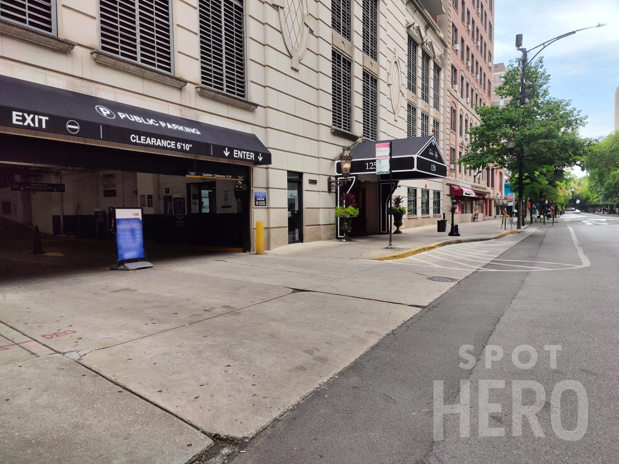 Photo of 1250 N Dearborn