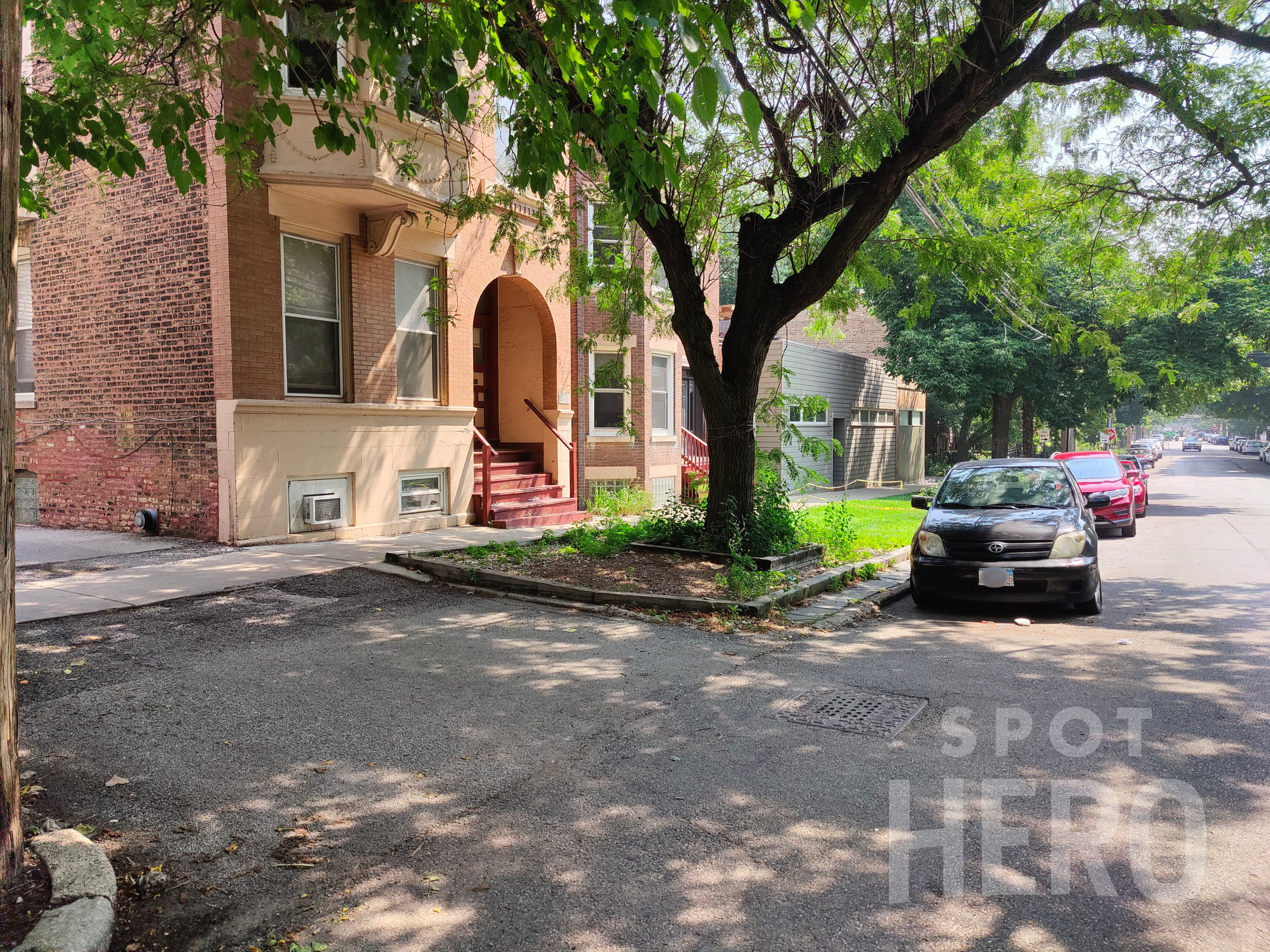 Photo of 3814 N Kenmore Ave
