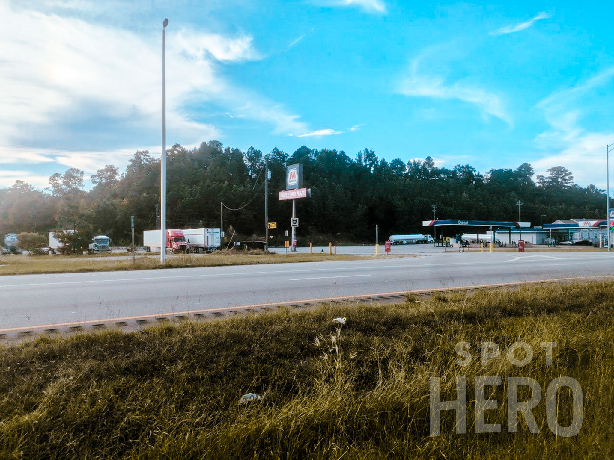 Photo of 410 Martin Luther King Jr Pkwy. N - Marathon Truck & Auto Plaza Lot