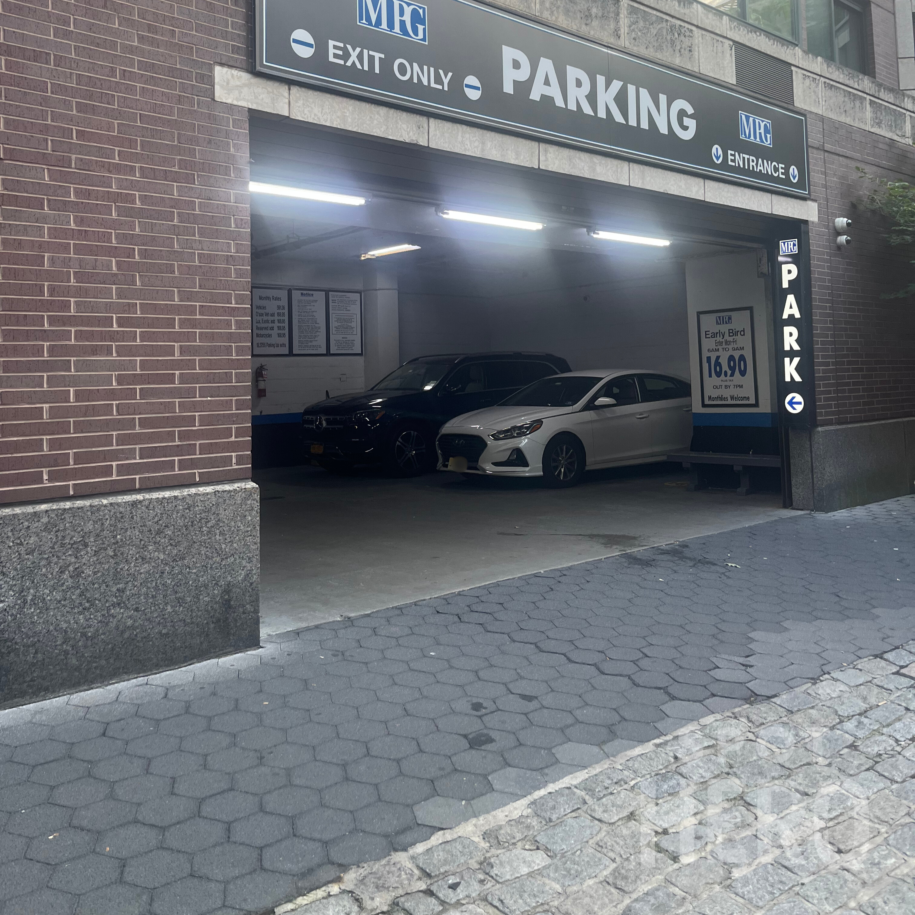Photo of 3 Pl. (70 Battery Place) - MP South Cove LLC - Valet Garage
