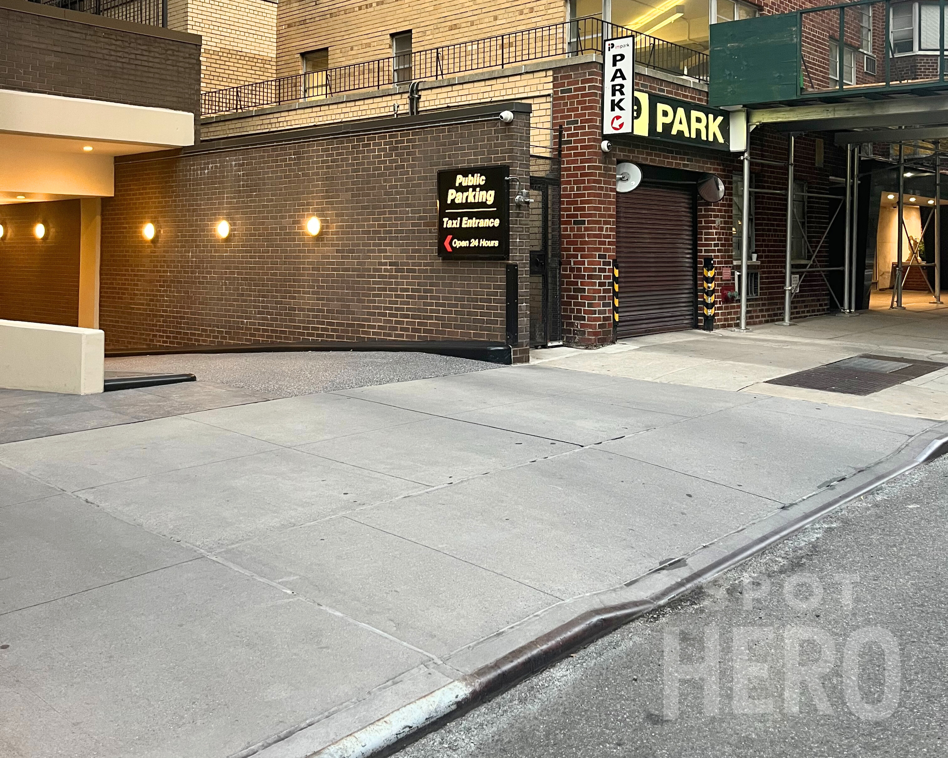 Photo of 40 E 89th St. (1229 Madison Ave) - Valet Garage