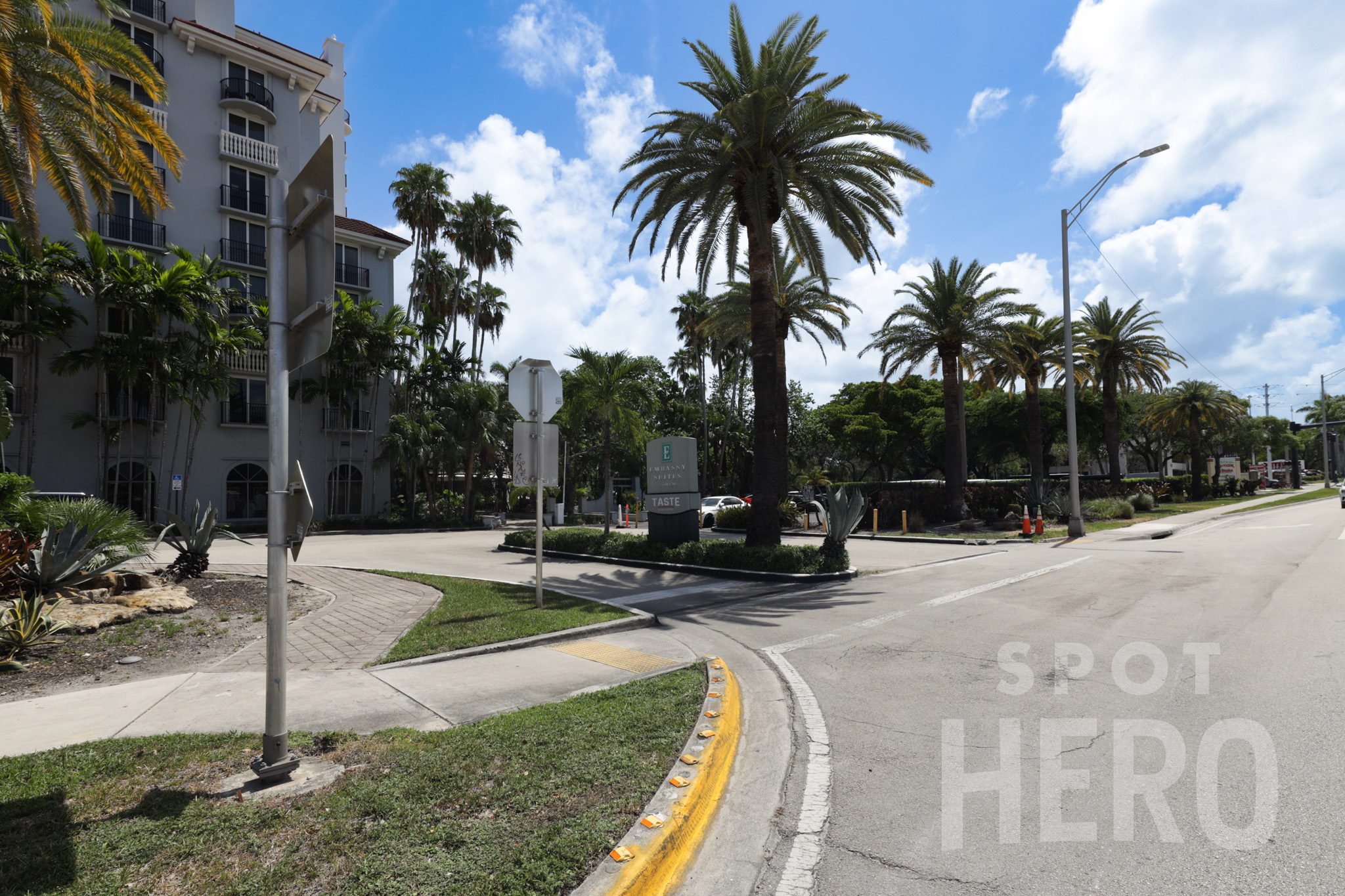 Photo of Embassy Suites Ft. Lauderdale (Self Park). – 1100 SE 17th St