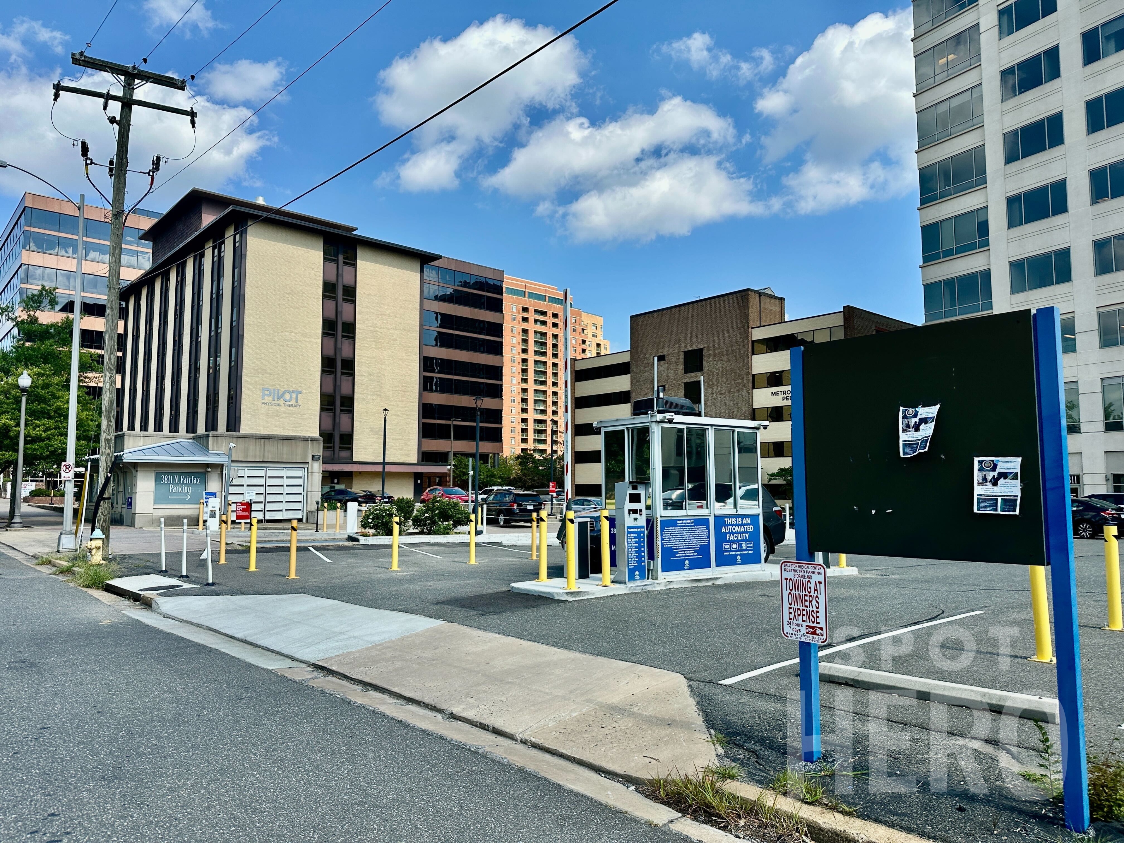Photo of 3833 Fairfax Dr - Ballston Medical Center Lot