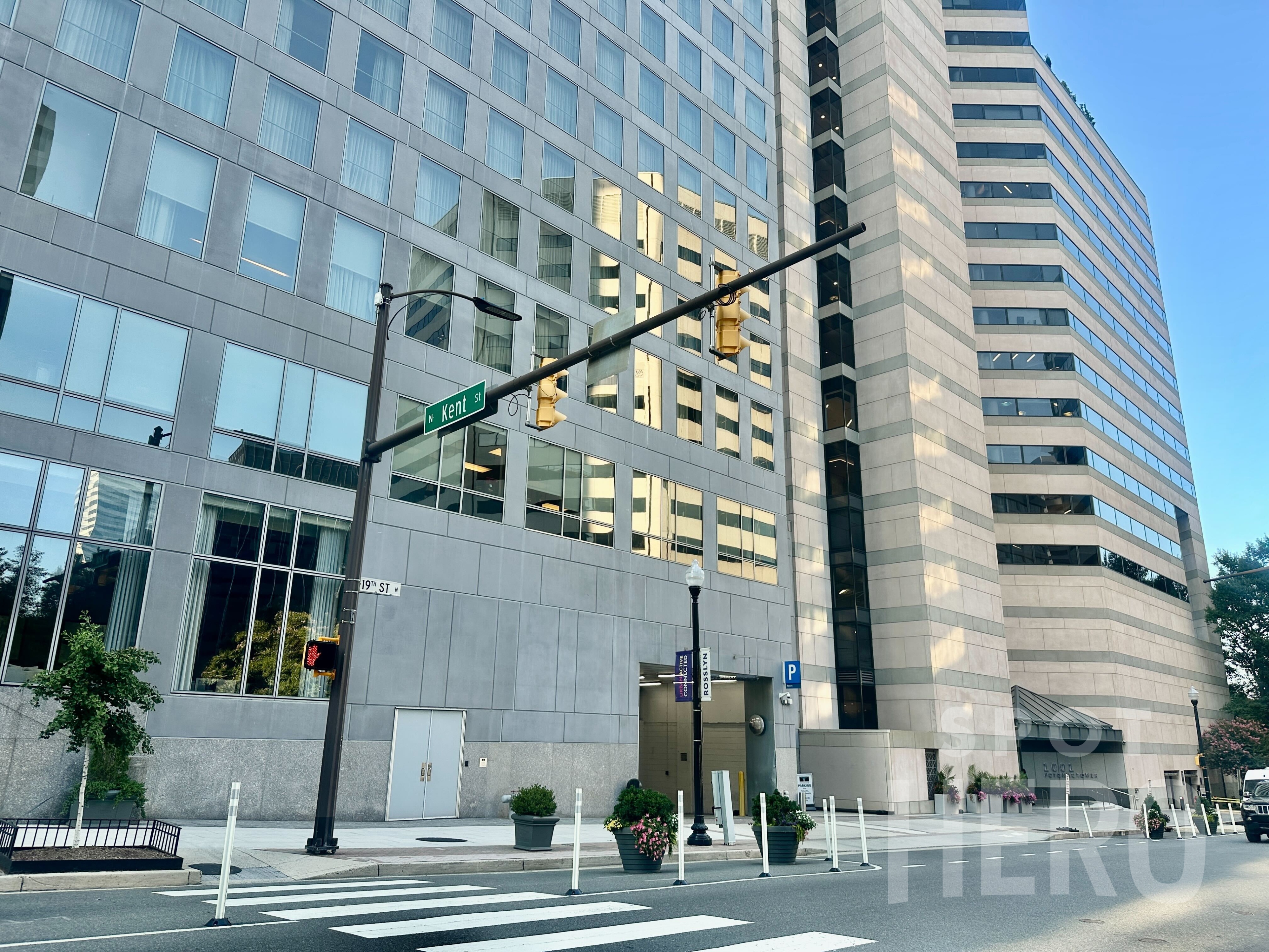 Photo of 1121 19th St. N (1919 N Lynn St.) - Le Meridien Hotel Valet - Lot 677