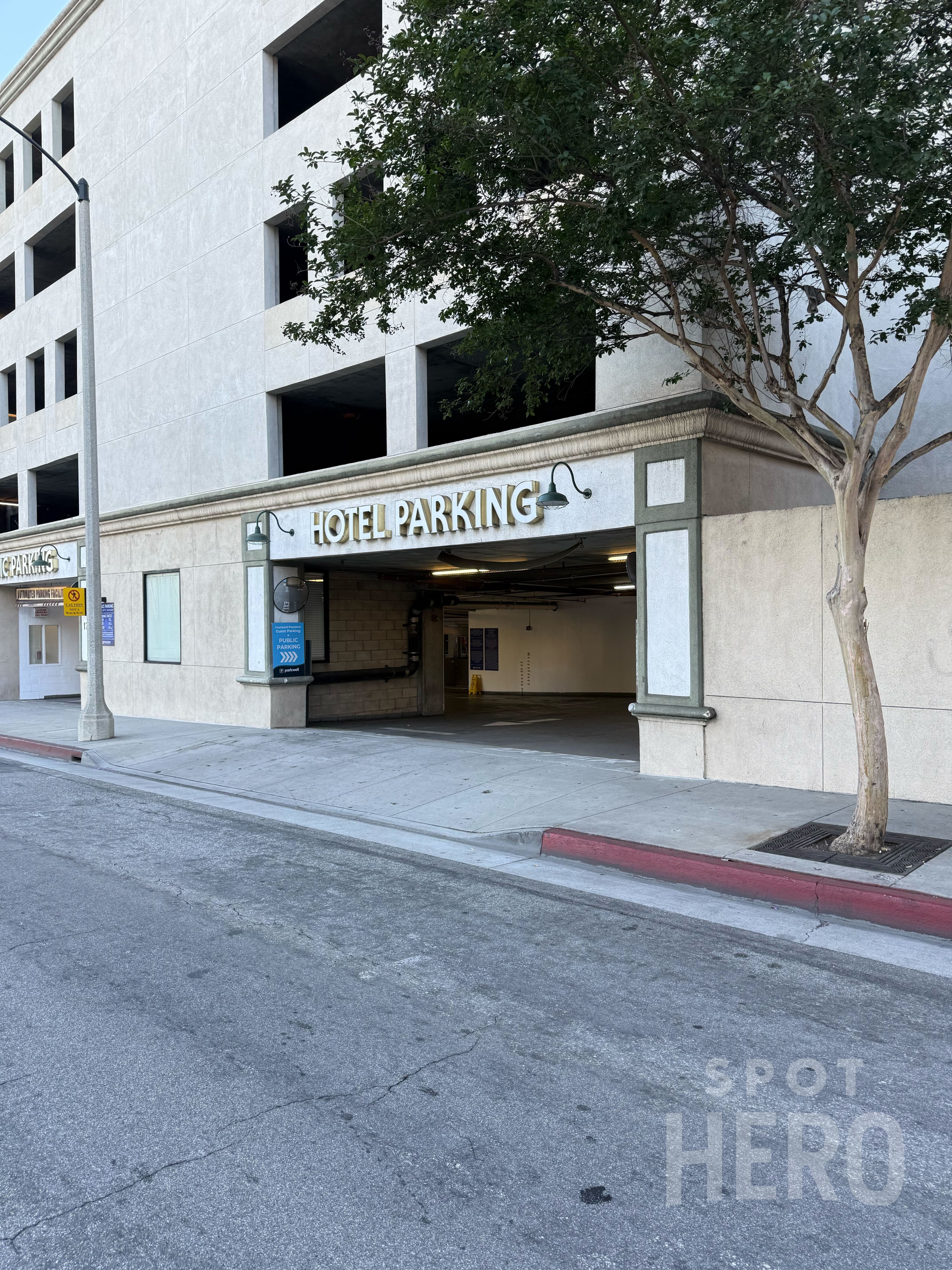 Photo of 171 N Raymond Ave. - Courtyard Marriott Pasadena/Old Town Garage