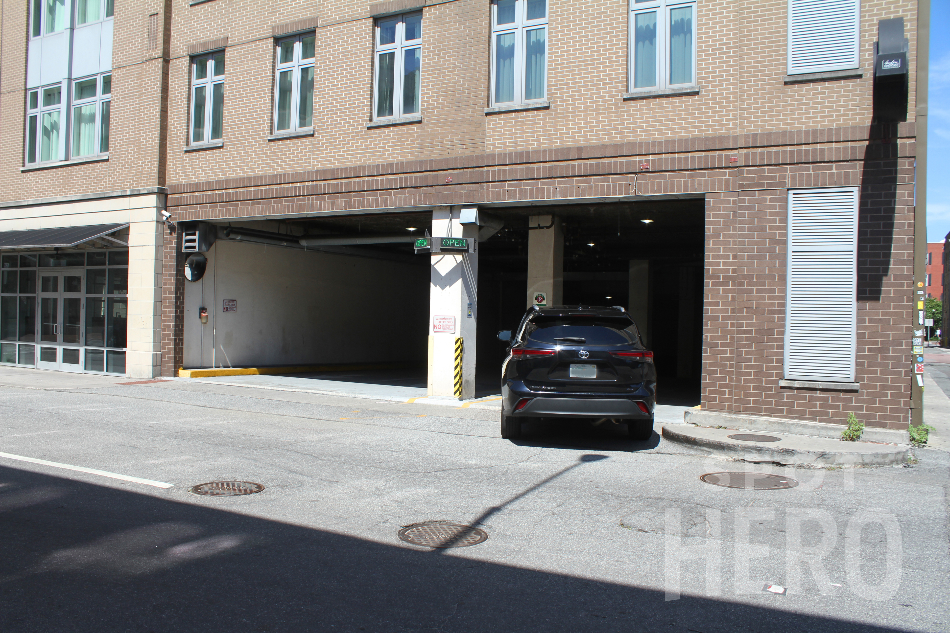 Photo of Andaz Savannah Valet. -198 W Bryan St. (14 Barnard St.)