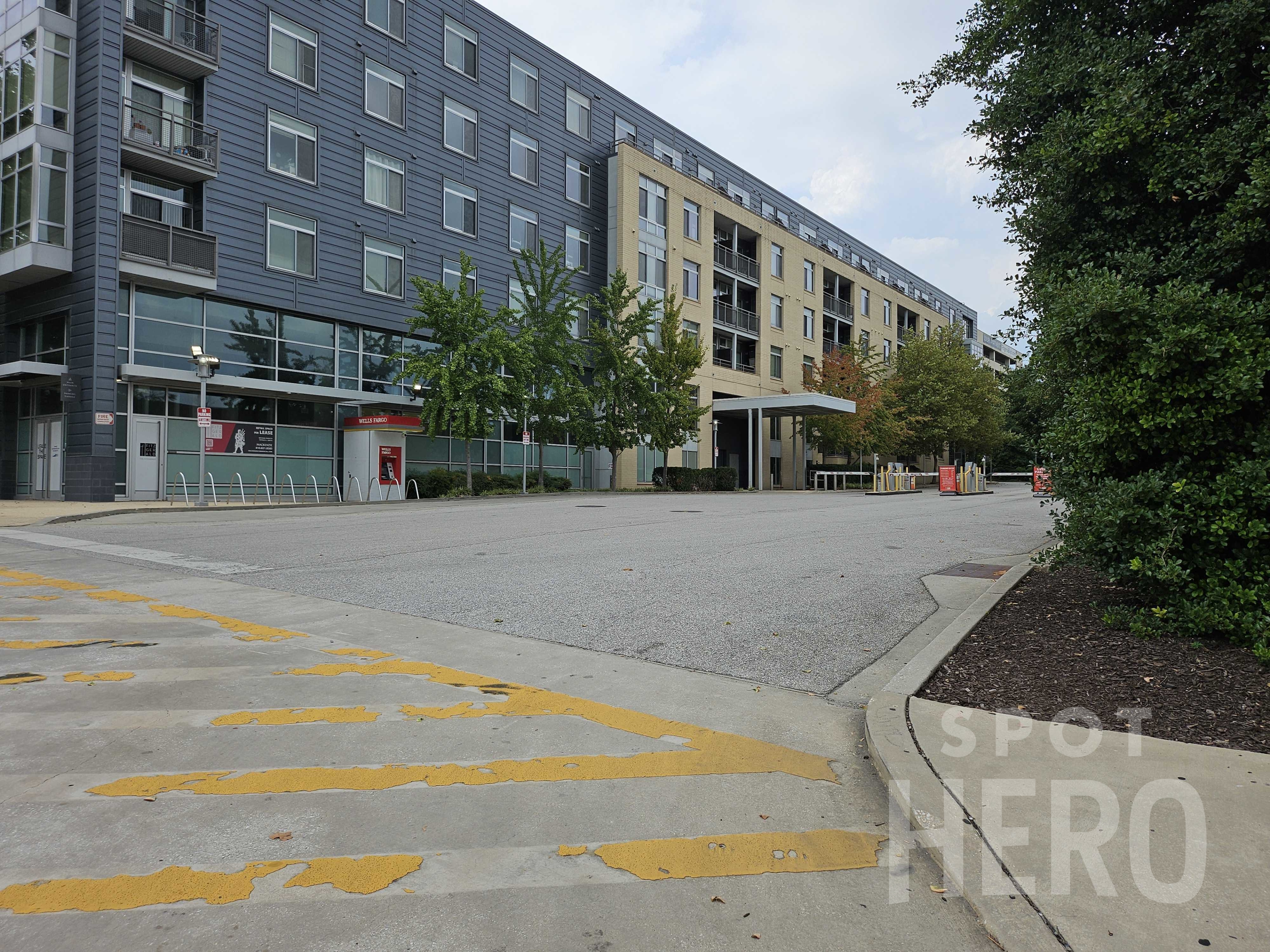 Photo of 106 W Oliver St. - Garage