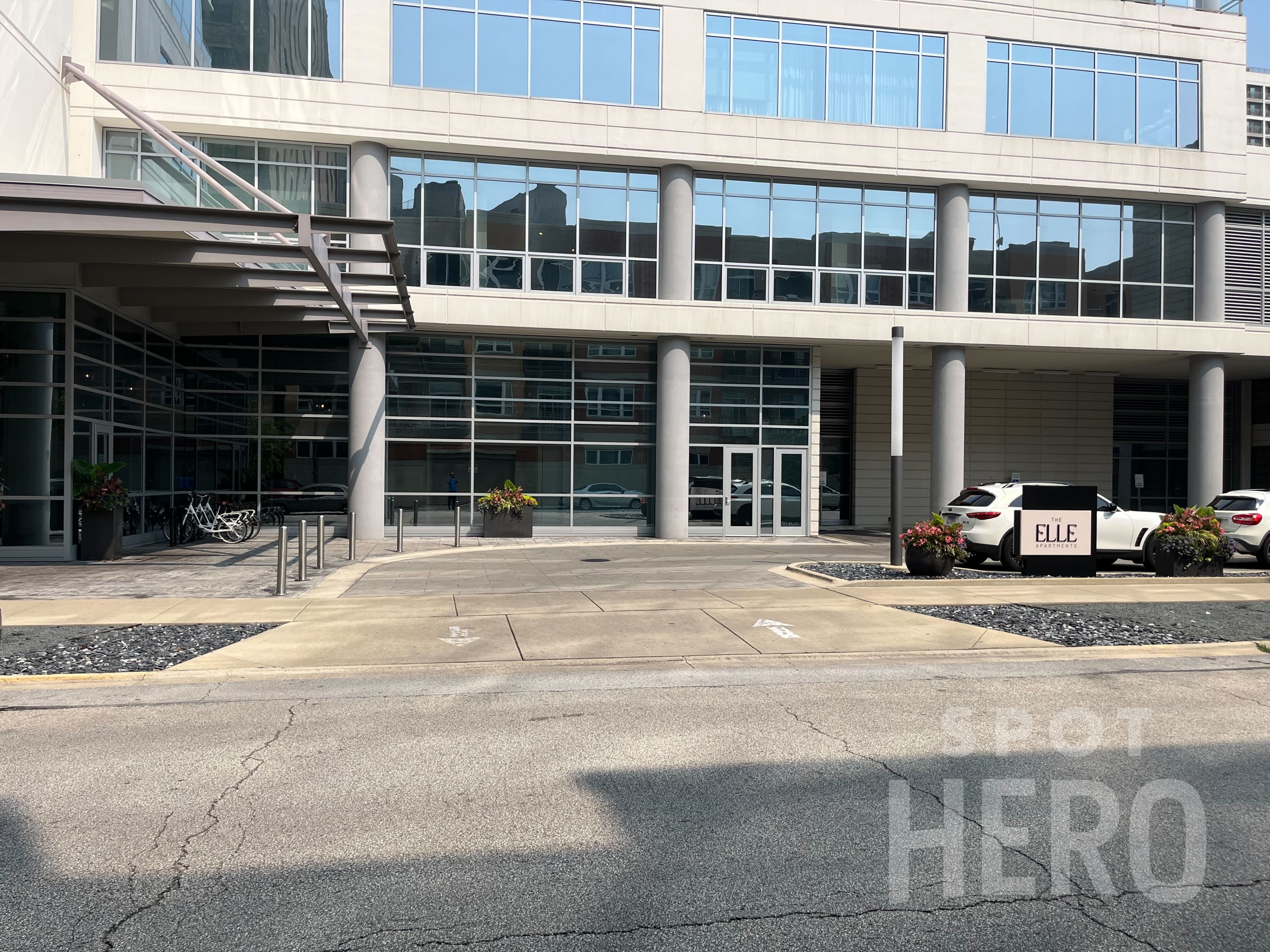 Photo of 801 S Financial Pl. - The Elle