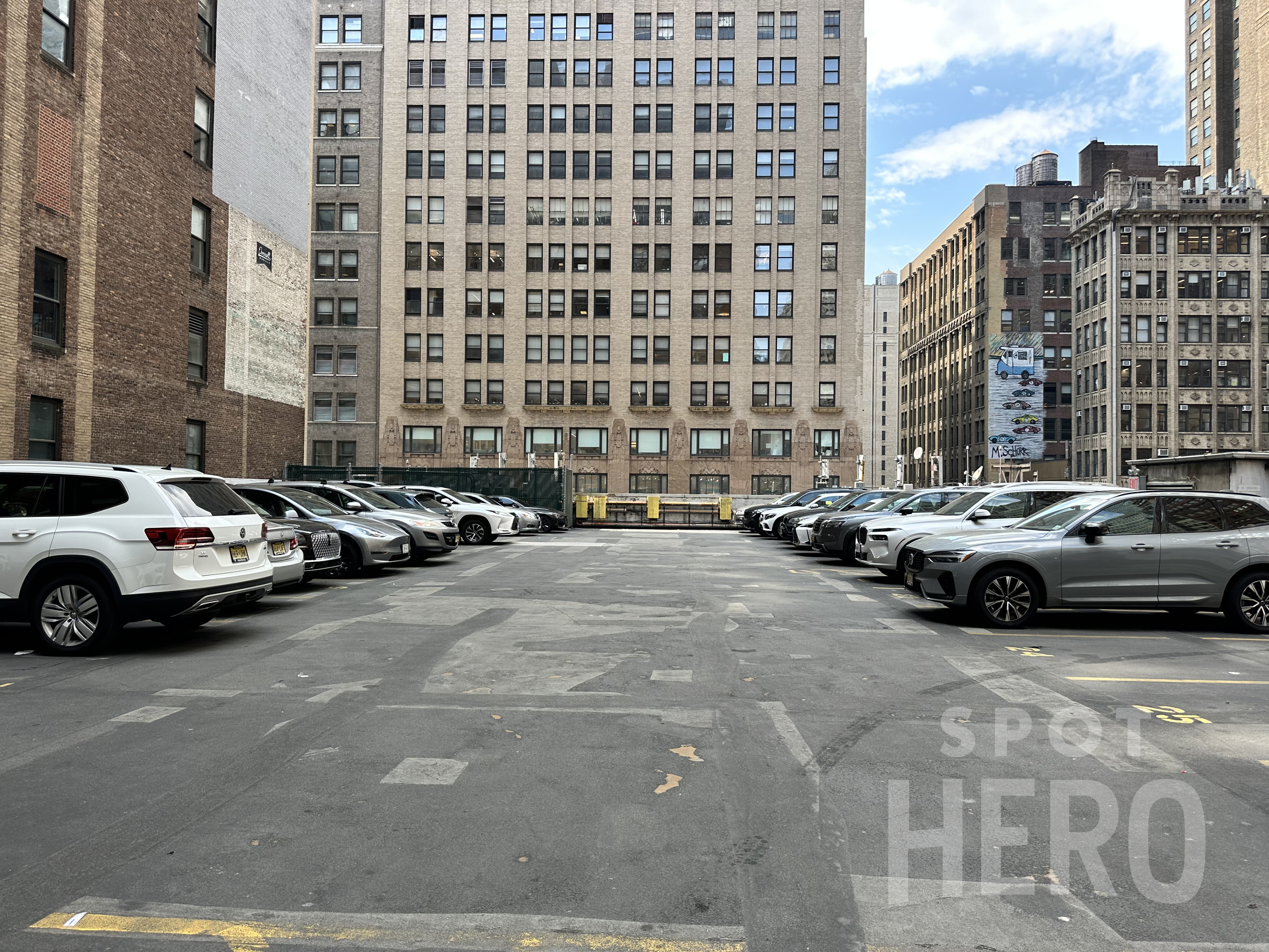 Photo of 150 W 38th St - Valet Garage