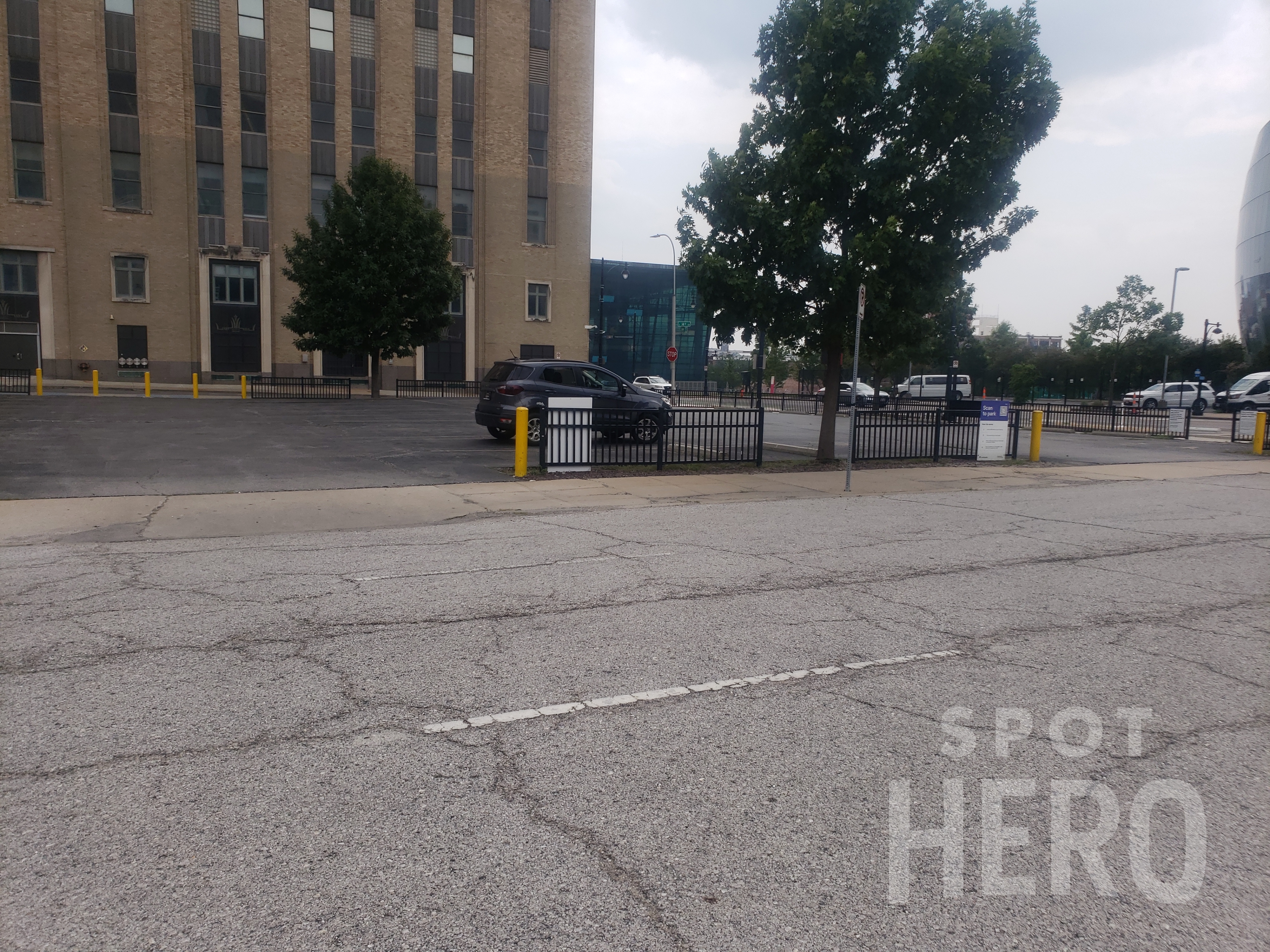Photo of 457 E 14th St. (1401 Oak St.) -  Lot
